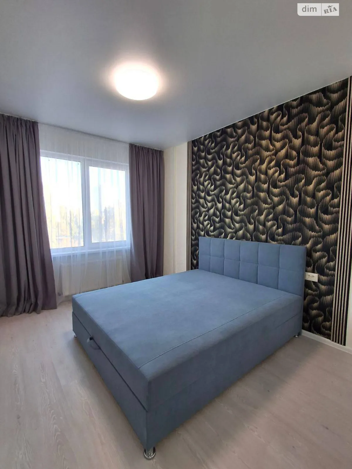 Сдается в аренду 1-комнатная квартира 43 кв. м в Одессе, мас. Радужный, 27 - фото 1