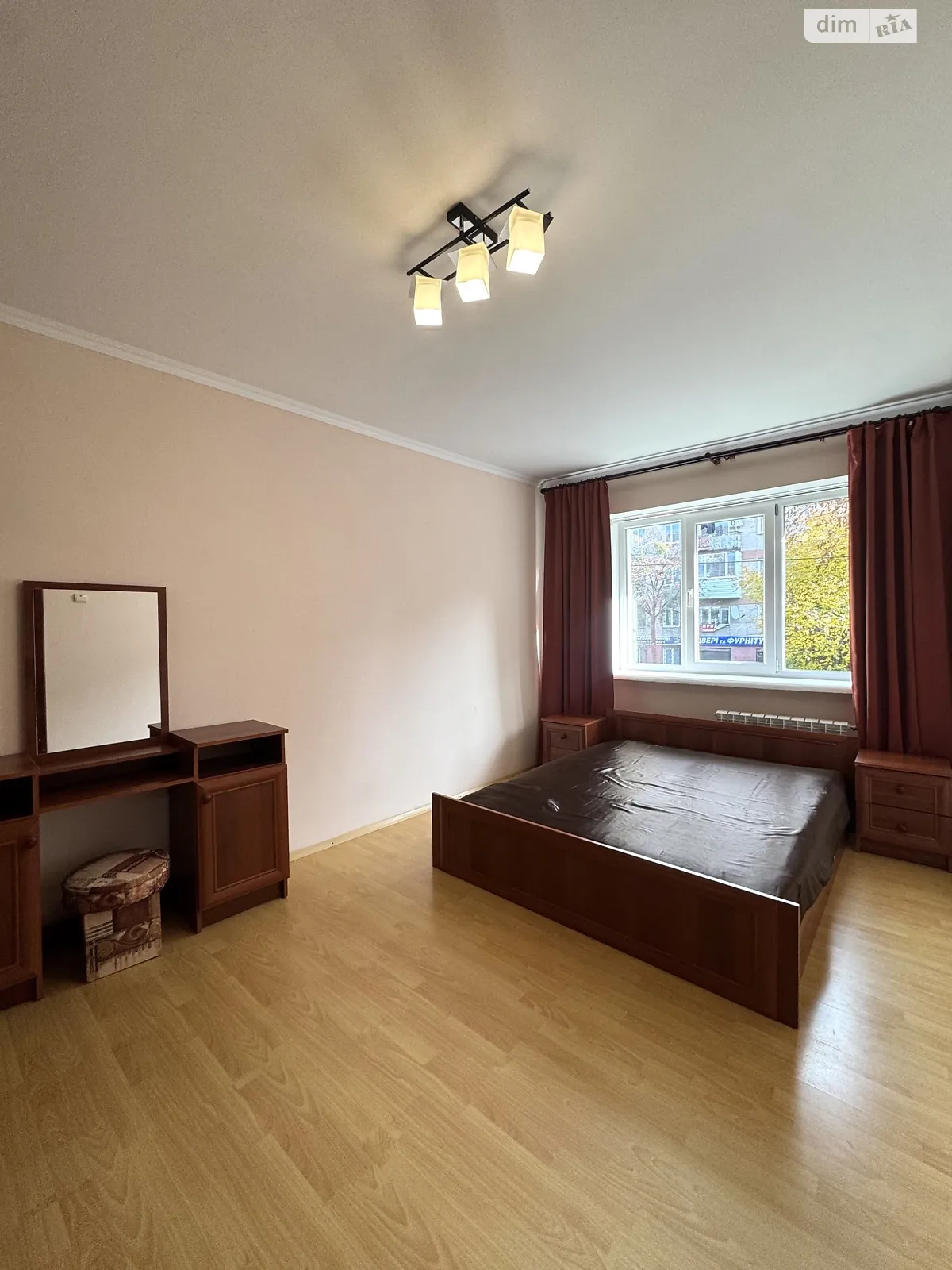 Сдается в аренду 1-комнатная квартира 41 кв. м в Ровно, ул. Петра Могилы - фото 1