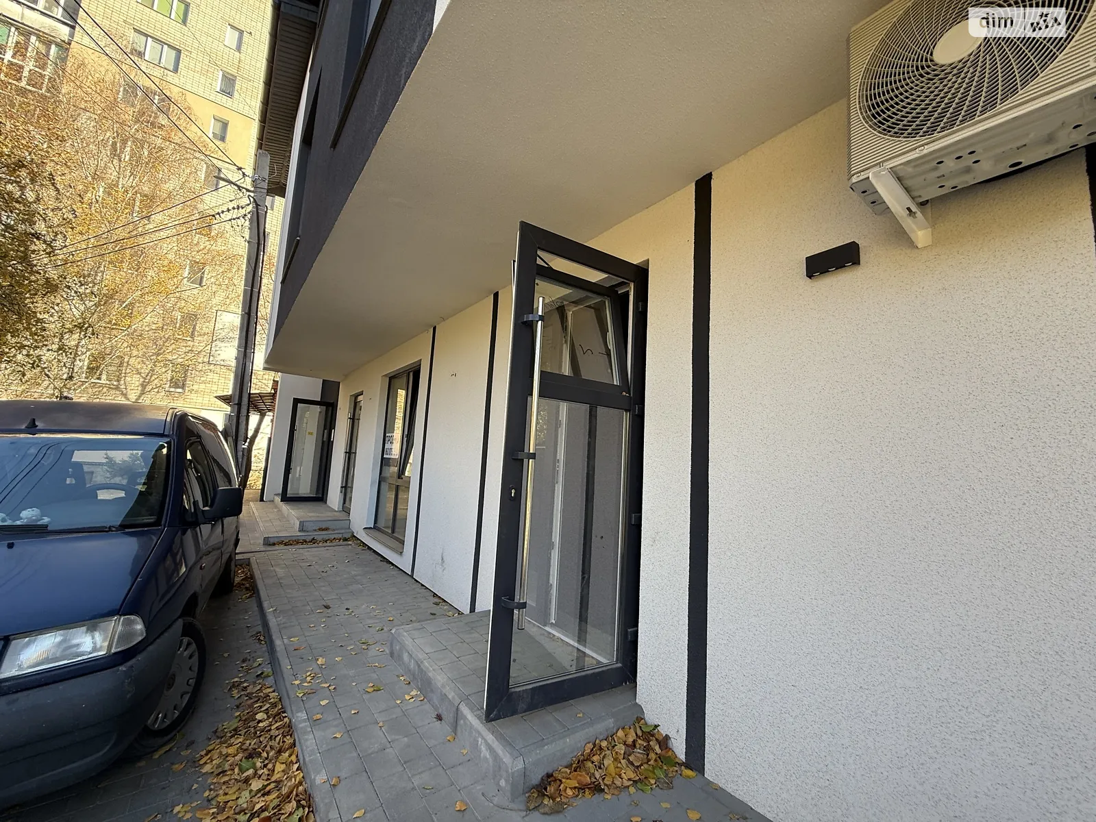 Продается помещения свободного назначения 25 кв. м в 3-этажном здании, цена: 42000 $ - фото 1