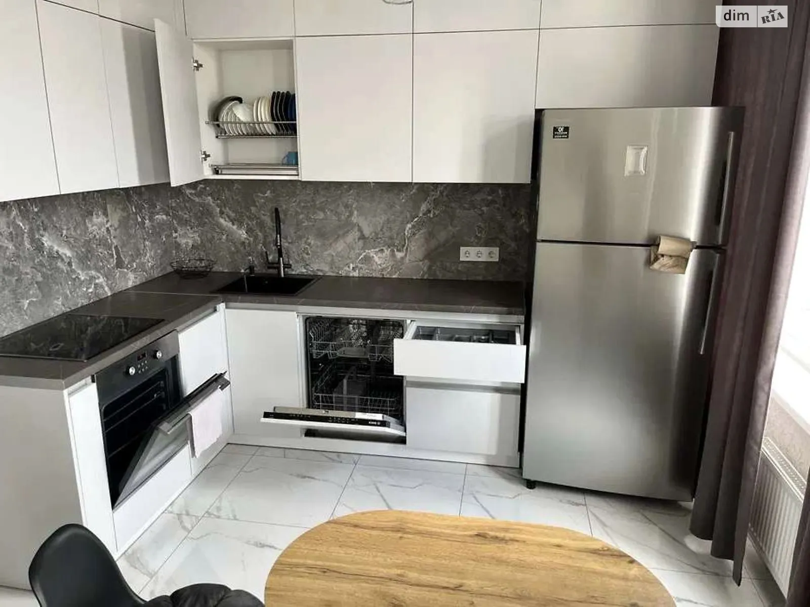 Здається в оренду 1-кімнатна квартира 43 кв. м у Одесі, вул. Басейна, 16 - фото 1