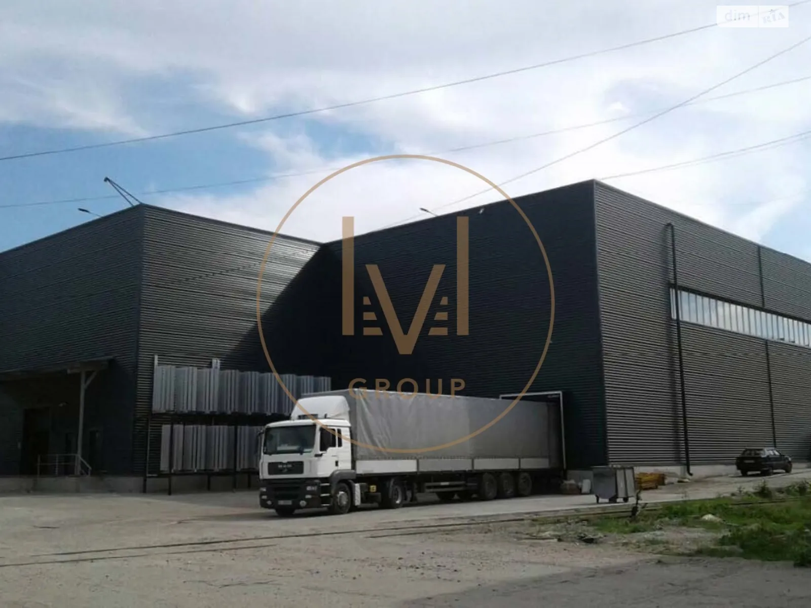 Продается помещения свободного назначения 3300 кв. м в 1-этажном здании, цена: 2500000 $ - фото 1