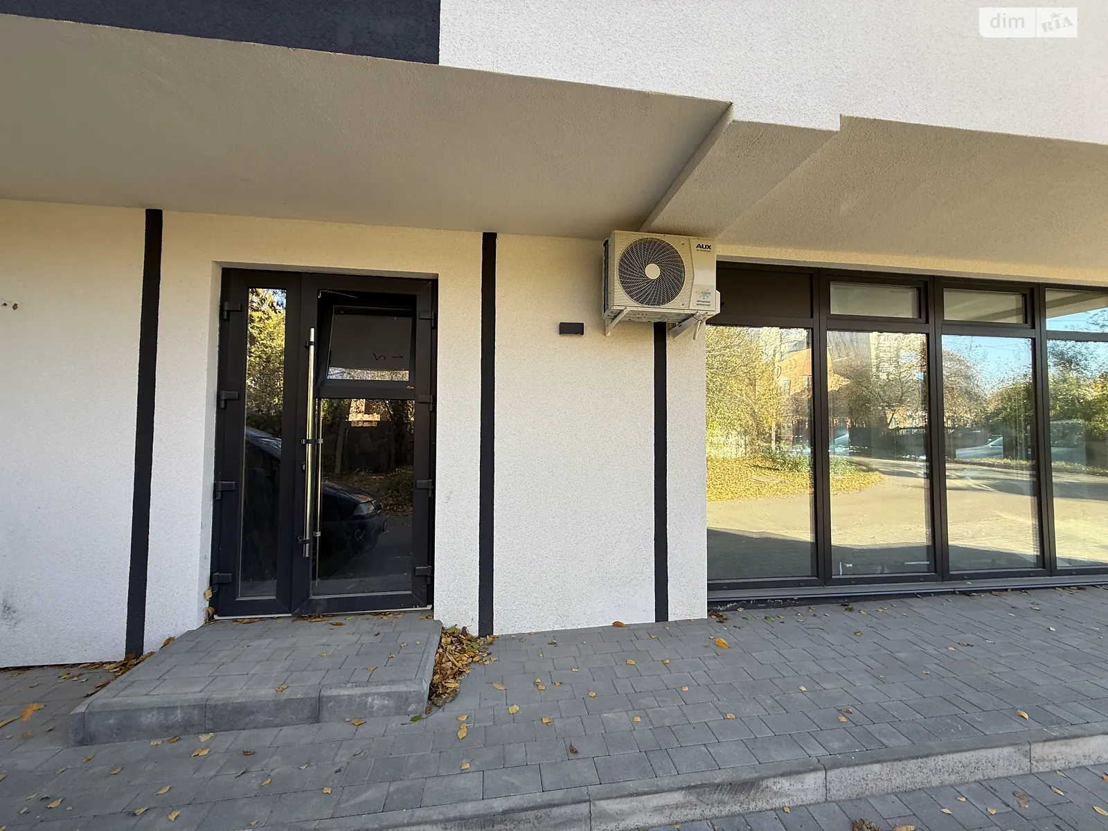 Продается помещения свободного назначения 25.3 кв. м в 3-этажном здании, цена: 42000 $ - фото 1