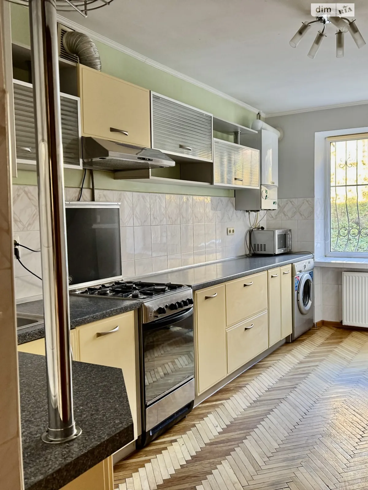 3-комнатная квартира 57 кв. м в Тернополе, ул. Золотогорская, 3 - фото 1