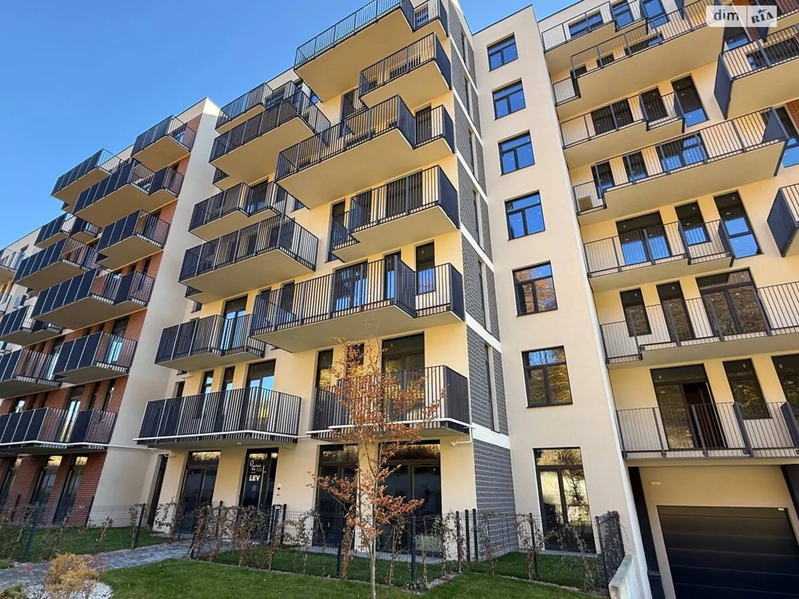 Продается 1-комнатная квартира 36 кв. м в Винниках, ул. Галицкая - фото 1