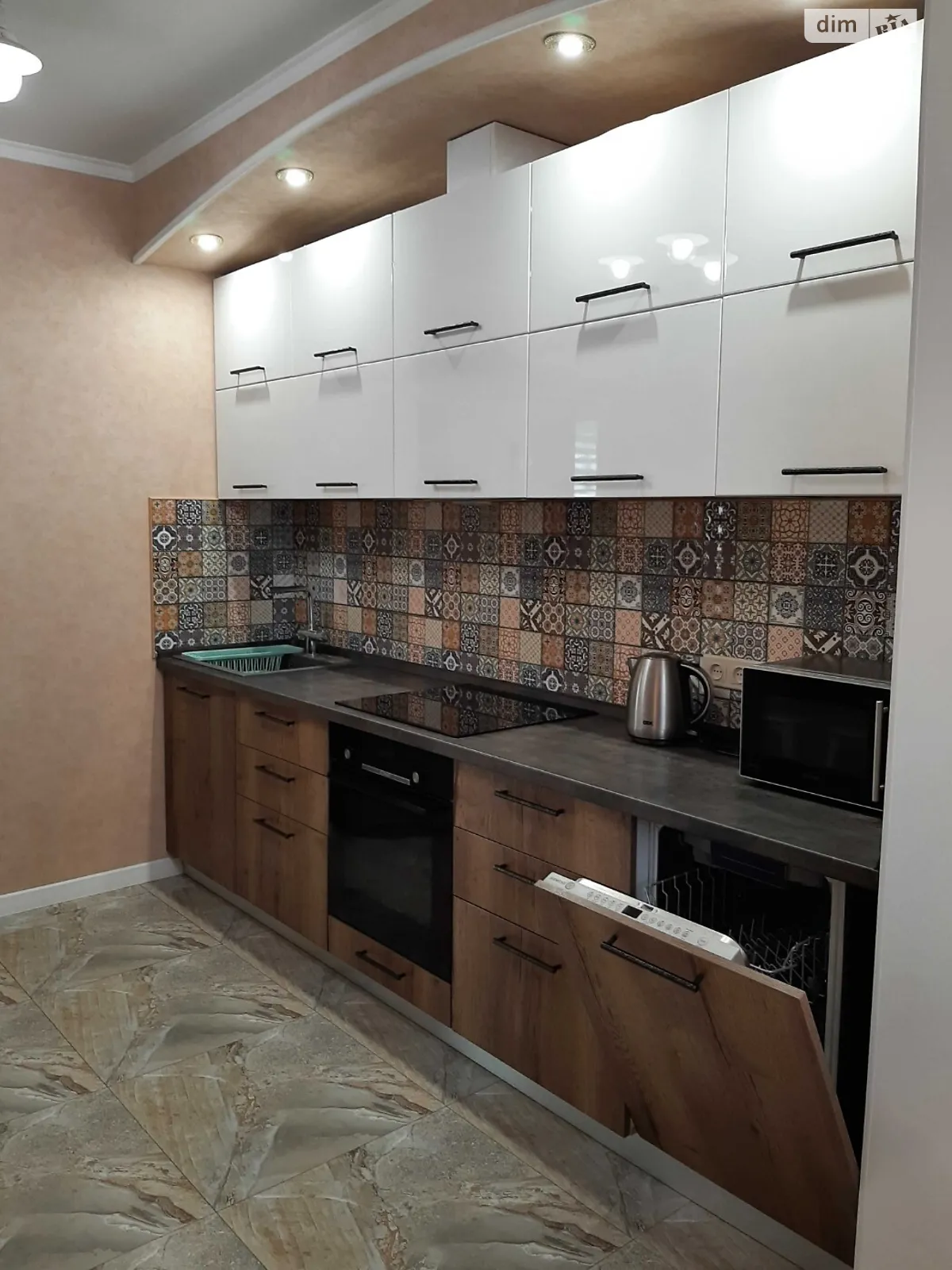 Сдается в аренду 2-комнатная квартира 62 кв. м в Одессе, ул. Академика Сахарова, 3 - фото 1