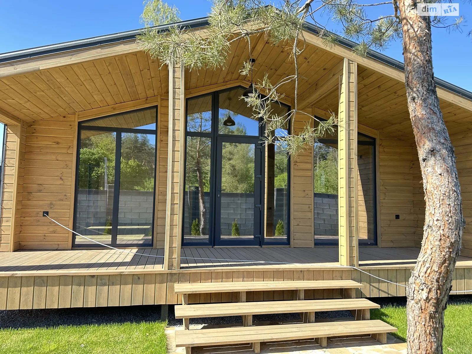 Продается одноэтажный дом 105 кв. м с верандой, цена: 83000 $ - фото 1