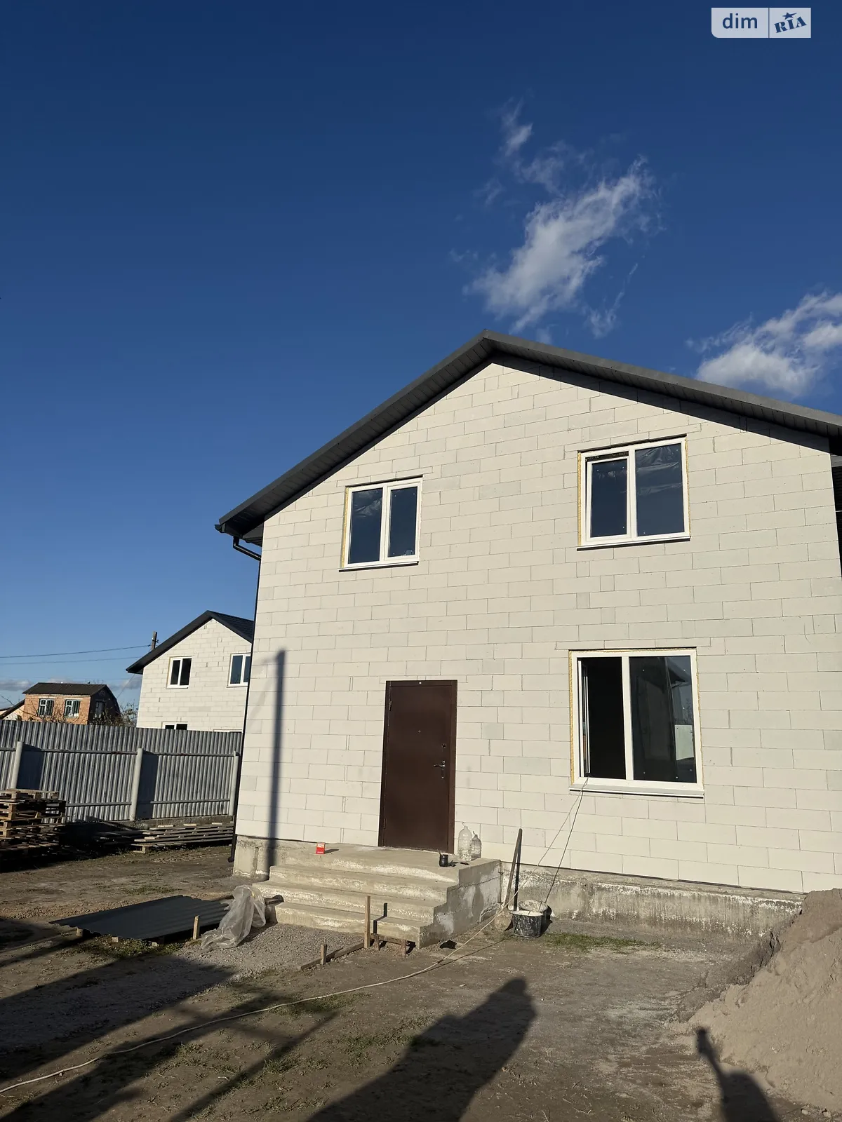 Продается дом на 2 этажа 110 кв. м с верандой, цена: 60000 $ - фото 1