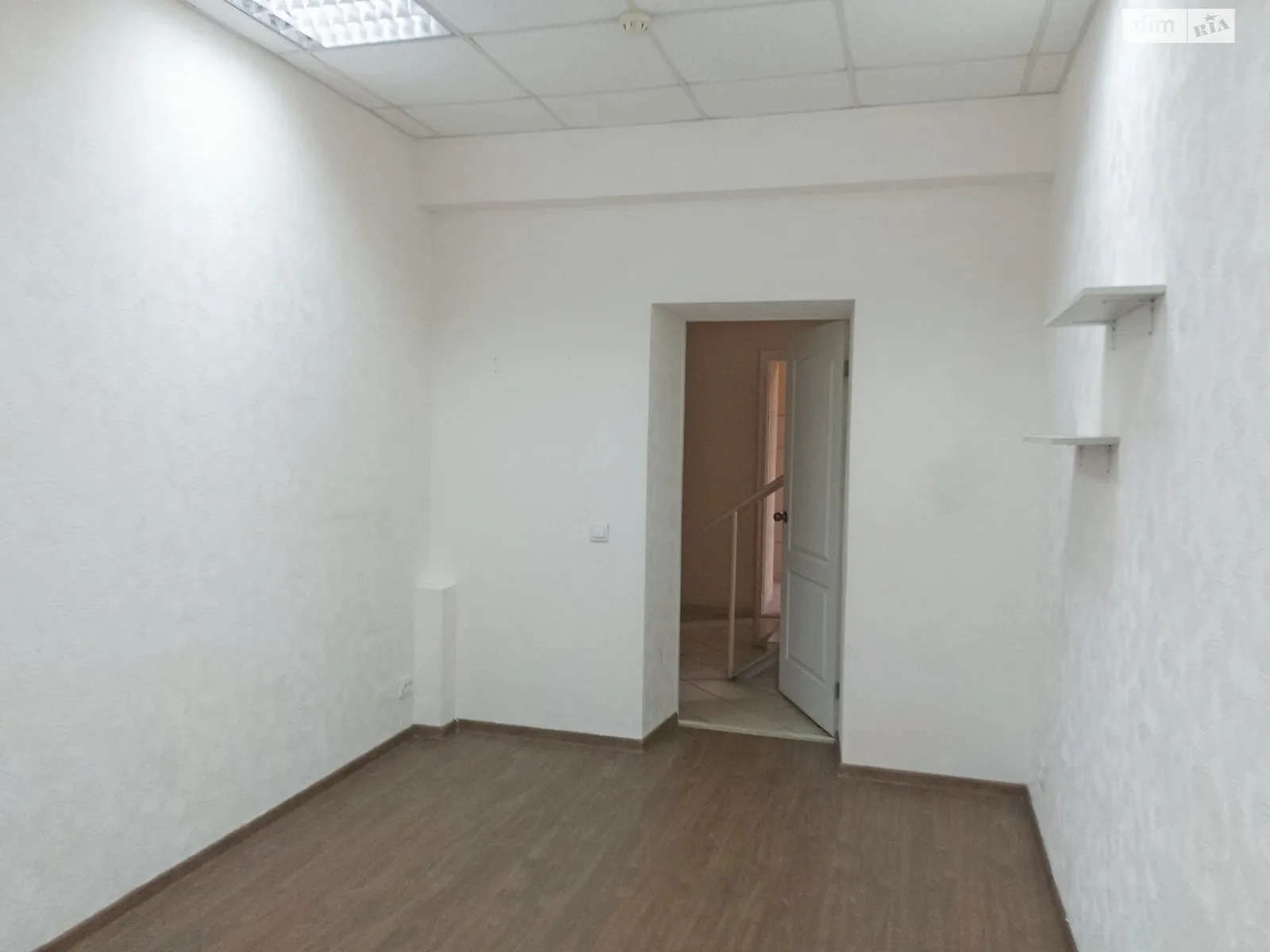 Здається в оренду офіс 20 кв. м в бізнес-центрі, цена: 7030 грн - фото 1