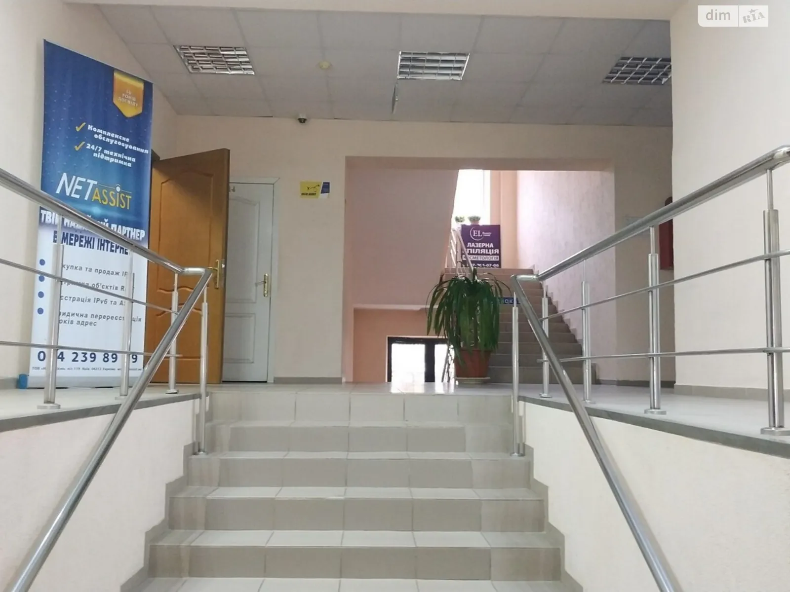 Сдается в аренду помещения свободного назначения 20 кв. м в 5-этажном здании, цена: 7045 грн - фото 1