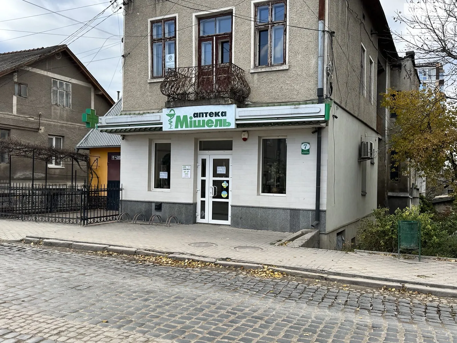 Сдается в аренду помещения свободного назначения 57.1 кв. м в 2-этажном здании, цена: 17000 грн - фото 1