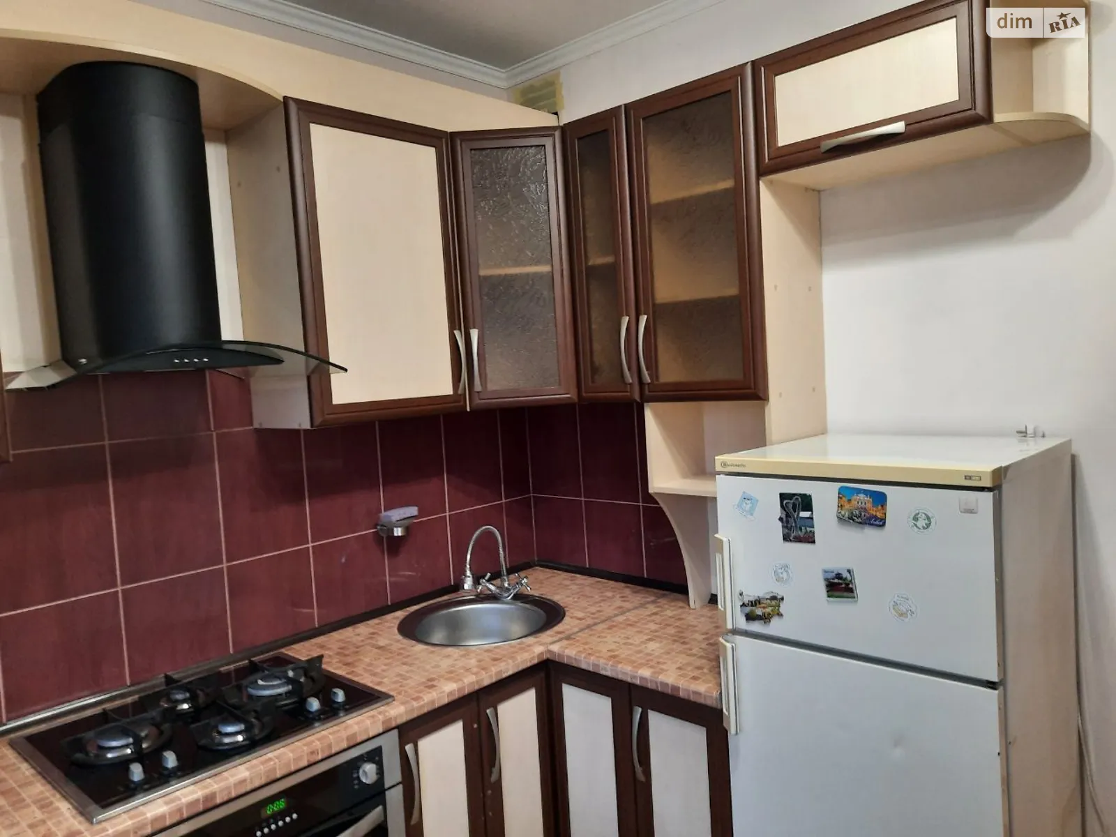 Продается 1-комнатная квартира 38 кв. м в Харькове, ул. Лопанская, 31 - фото 1