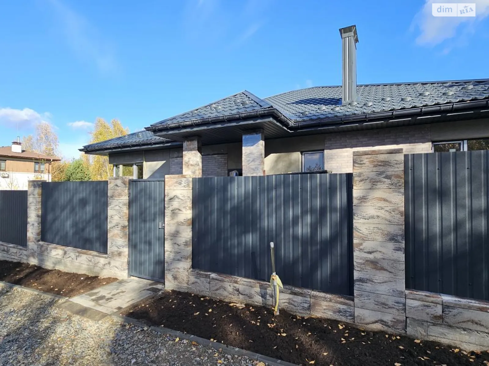 Продается одноэтажный дом 128 кв. м с гаражом, цена: 135000 $ - фото 1