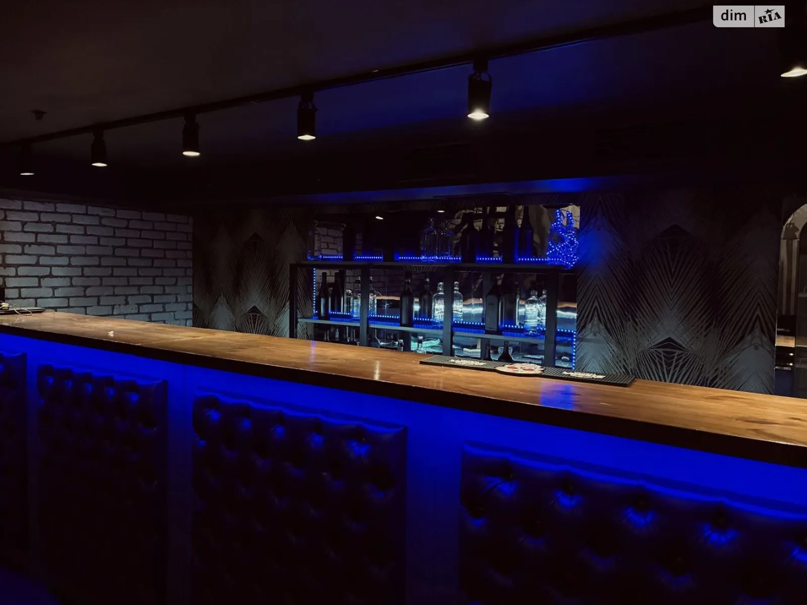 Сдается в аренду объект сферы услуг 300 кв. м в 4-этажном здании, цена: 2000 грн - фото 1