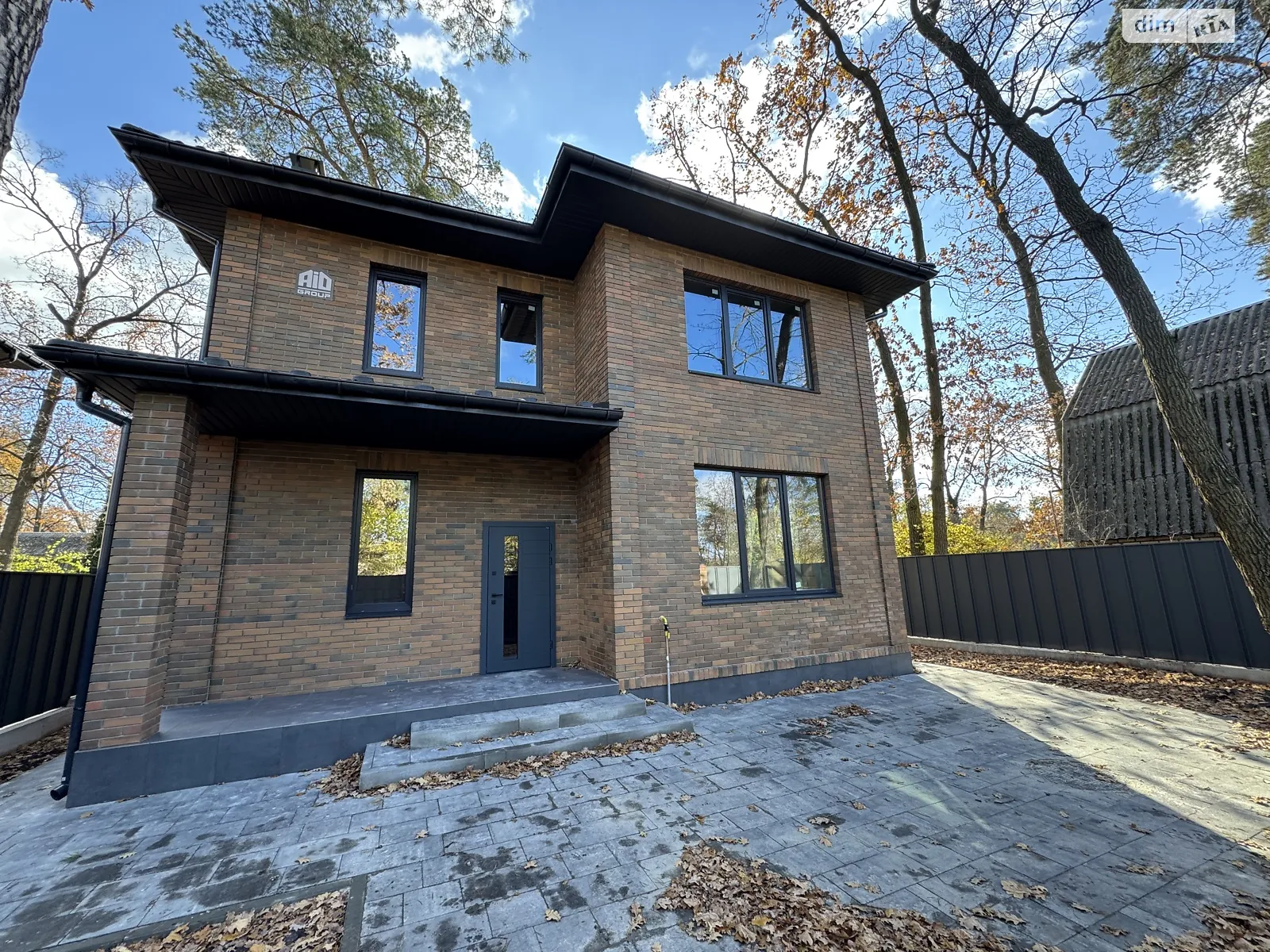 Продается дом на 2 этажа 130 кв. м с верандой, цена: 190000 $ - фото 1