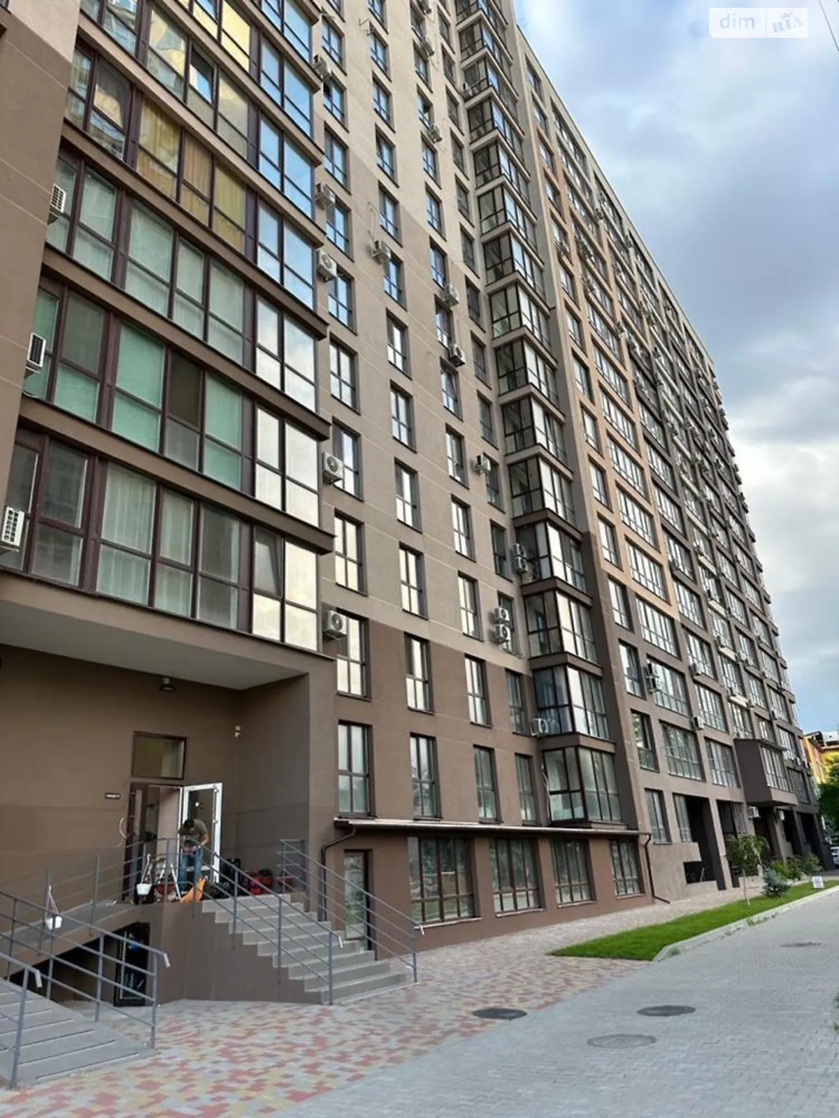 Продается 3-комнатная квартира 117 кв. м в Днепре, ул. Мандрыковская - фото 1