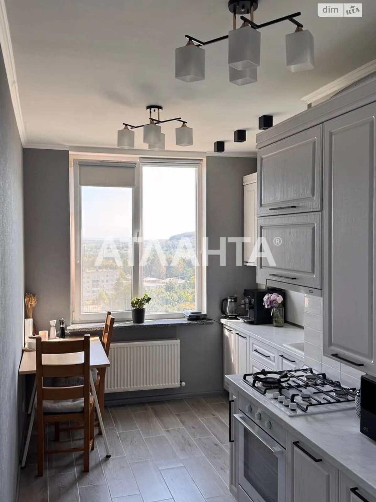 Продається 2-кімнатна квартира 72.8 кв. м у Львові, вул. Бігова - фото 1