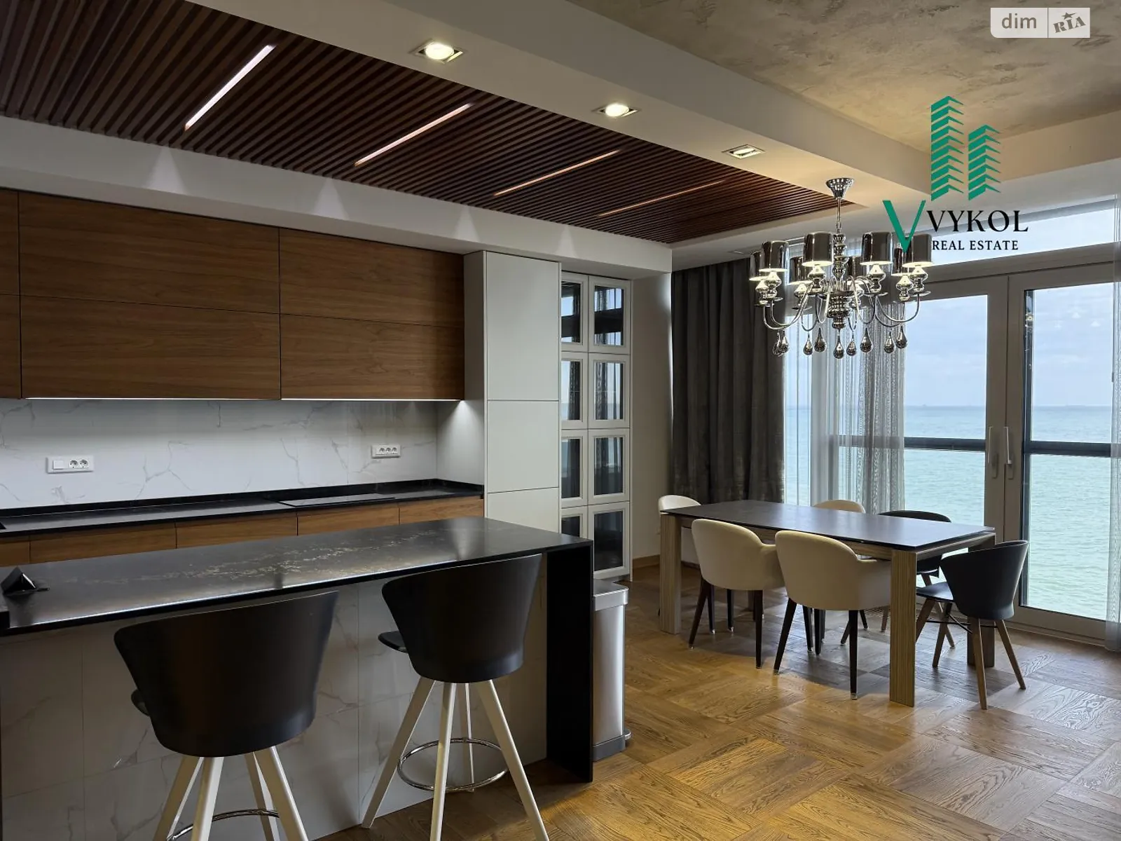 Здається в оренду будинок 4 поверховий 529 кв. м з бесідкою, цена: 5000 $ - фото 1