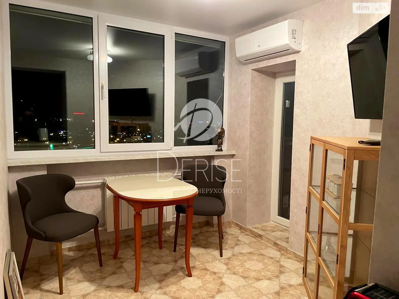 Продається 2-кімнатна квартира 65 кв. м у Києві, вул. Левка Лук'яненка, 2/4 - фото 1