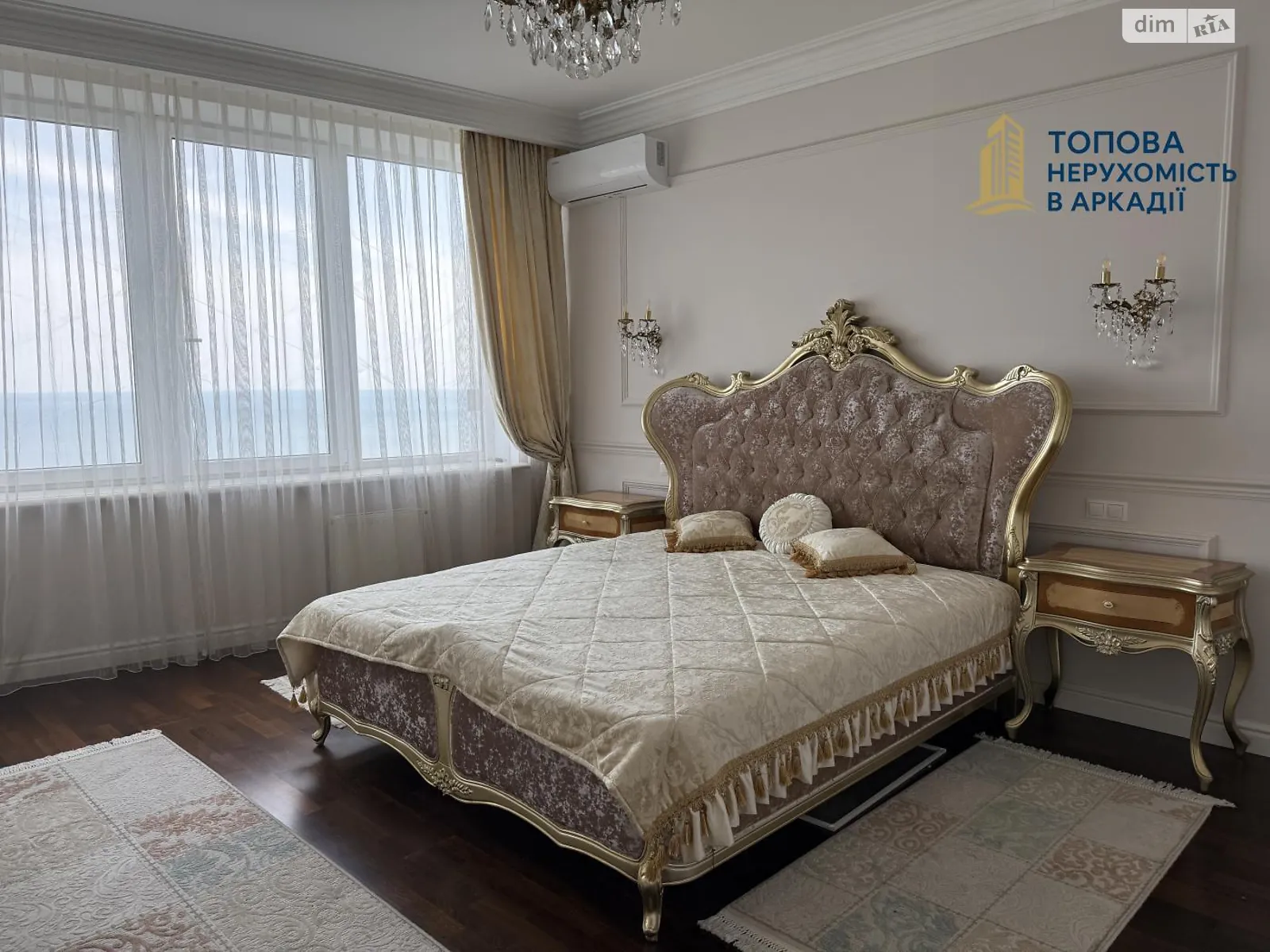 Продається 3-кімнатна квартира 142 кв. м у Одесі, вул. Літературна, 12А корпус 1 - фото 1