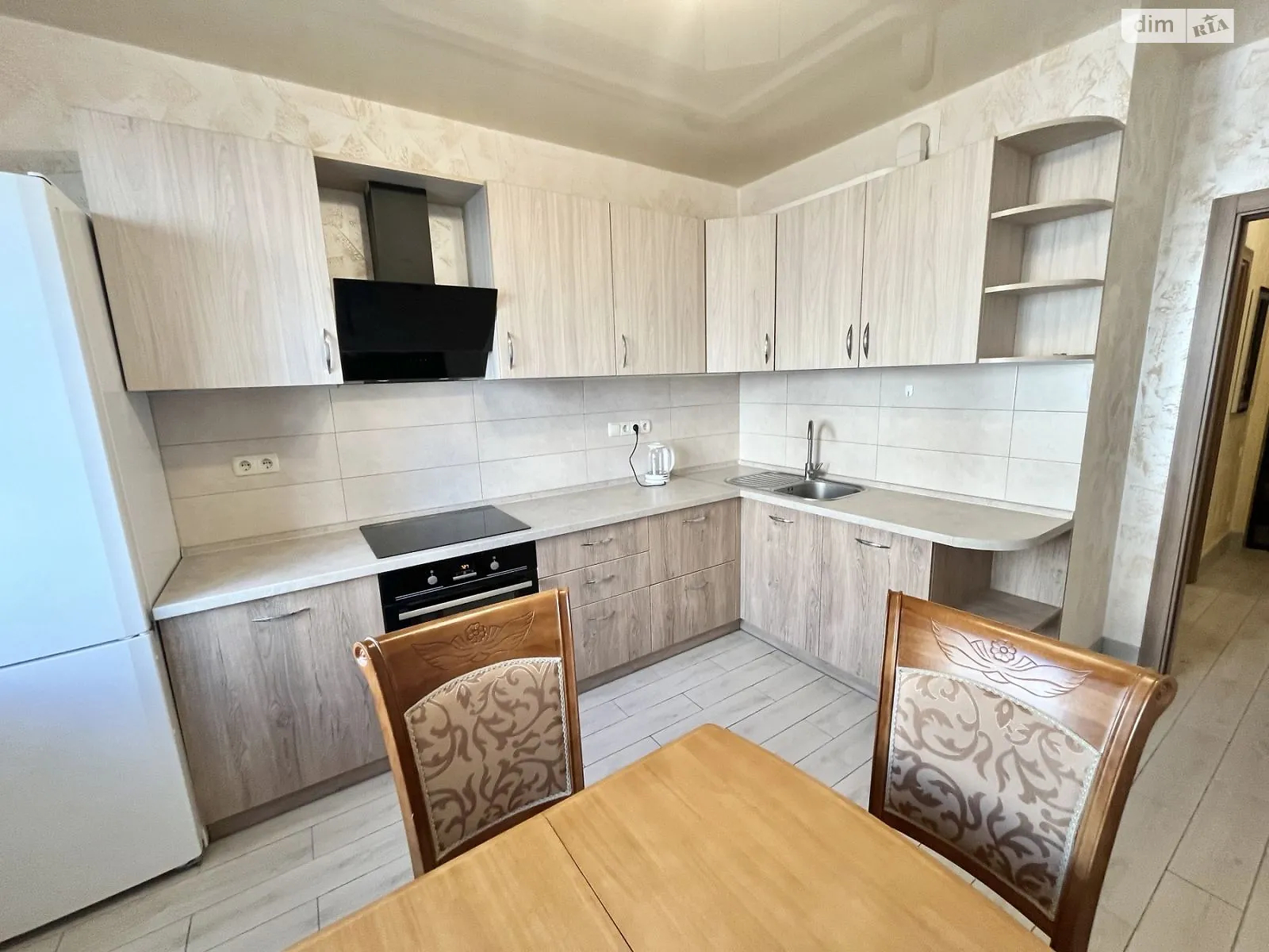 Сдается в аренду 1-комнатная квартира 42 кв. м в Одессе, ул. Академика Сахарова - фото 1