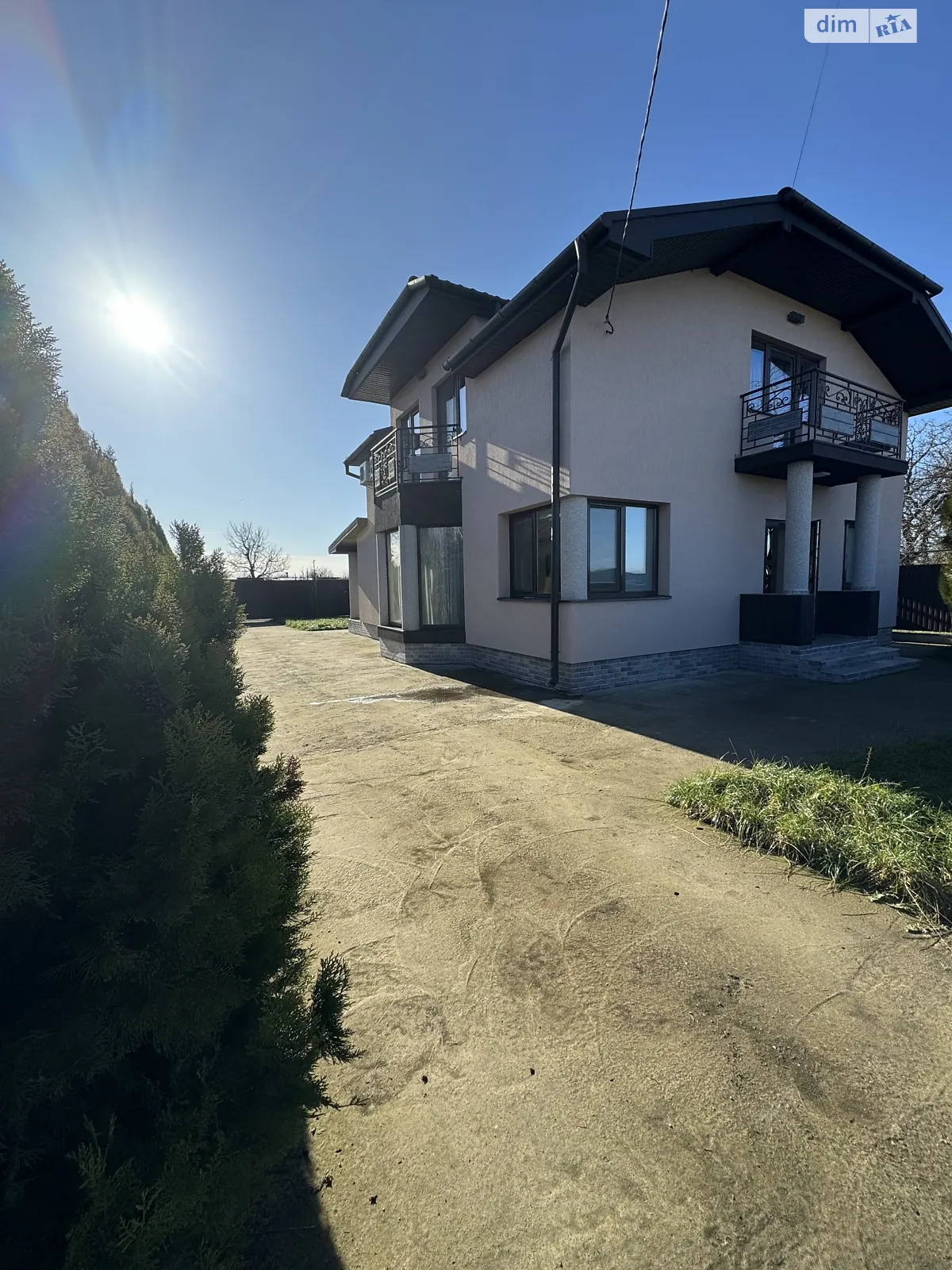 Сдается в аренду дом на 2 этажа 140 кв. м с садом, цена: 900 $ - фото 1