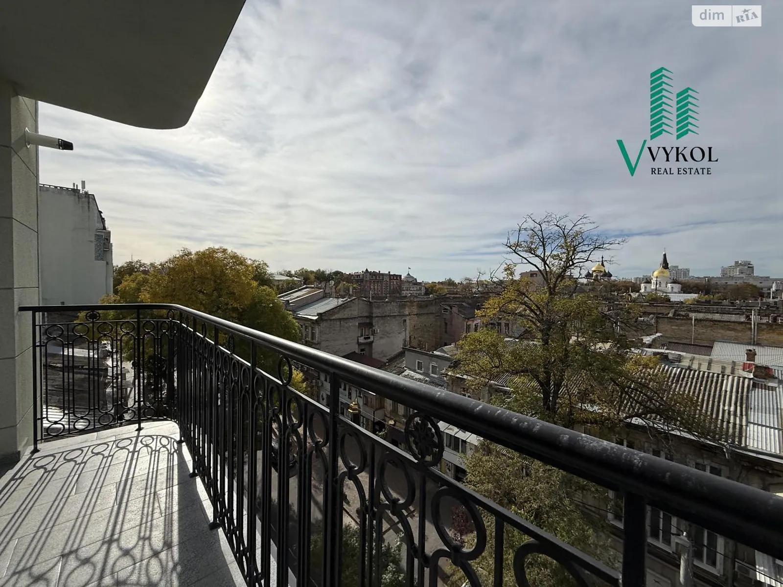 Продается 1-комнатная квартира 50.2 кв. м в Одессе, ул. Гимназическая, 13 - фото 1