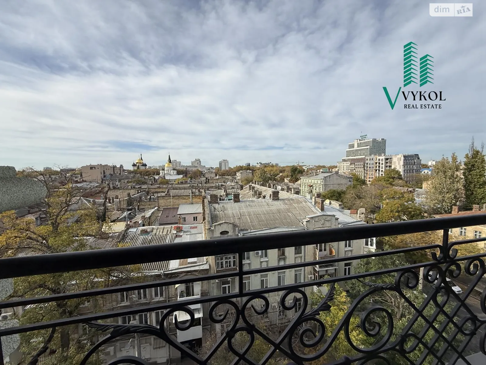 Продается 1-комнатная квартира 52 кв. м в Одессе, ул. Гимназическая, 13 - фото 1