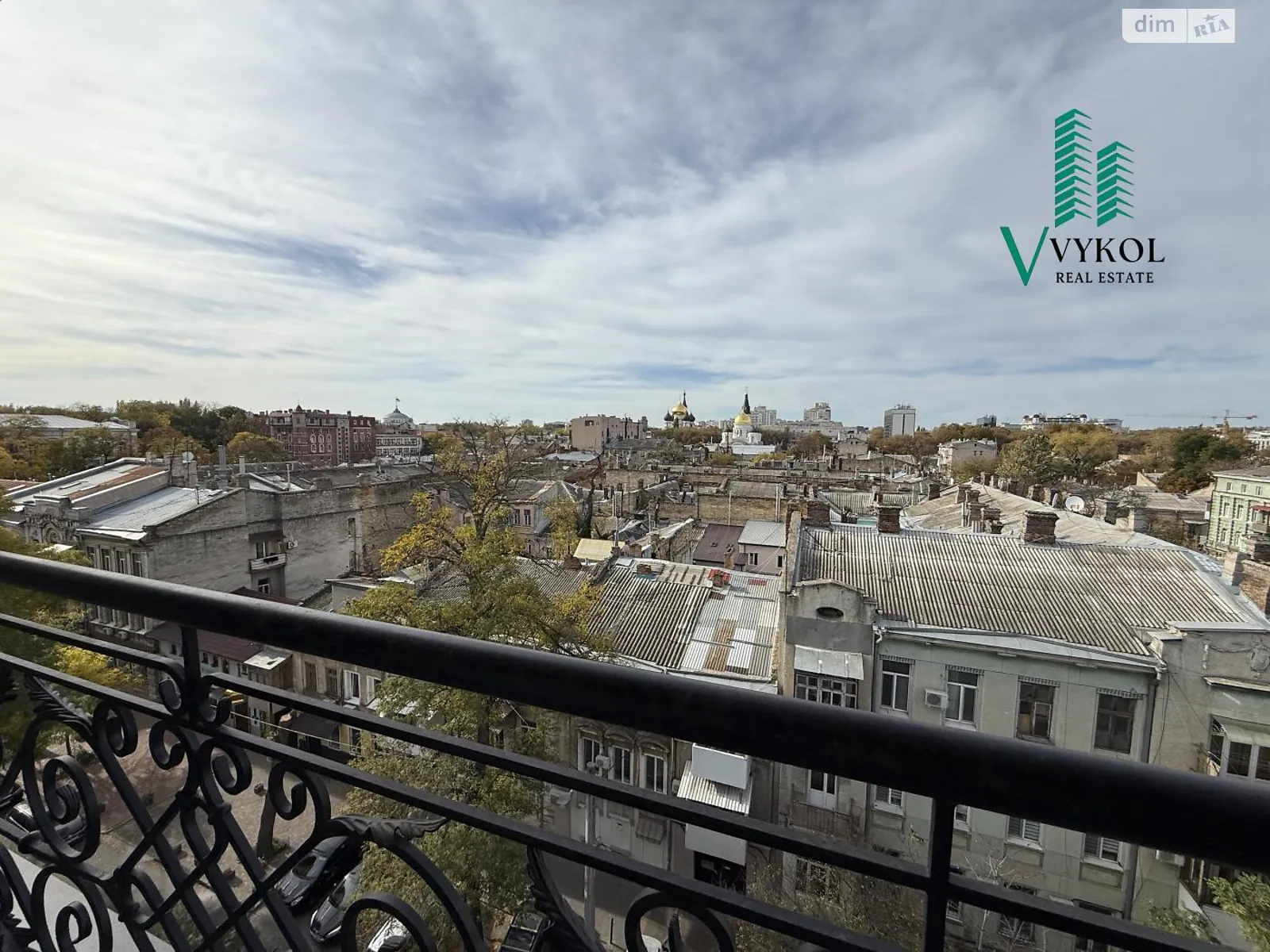 Продается 1-комнатная квартира 52 кв. м в Одессе, ул. Гимназическая, 13 - фото 1