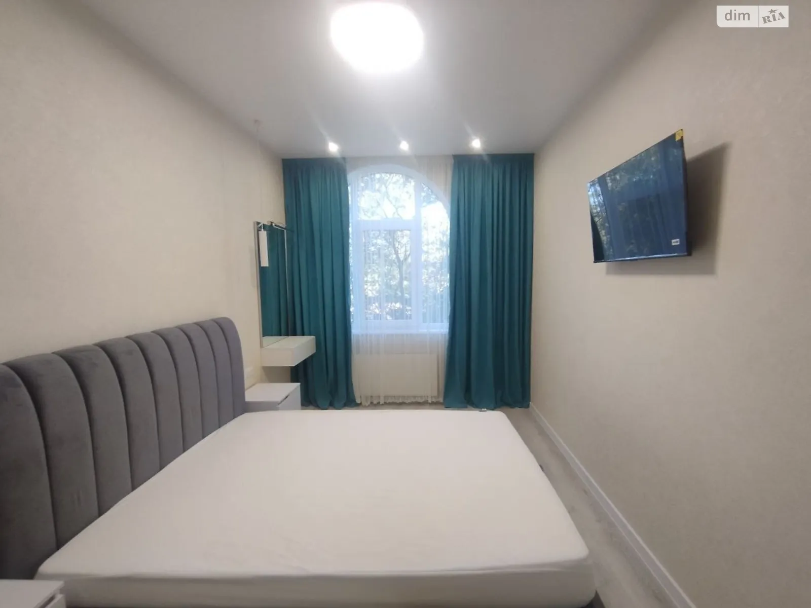 Сдается в аренду 1-комнатная квартира 46 кв. м в Одессе, ул. Дача Ковалевского, 91 - фото 1