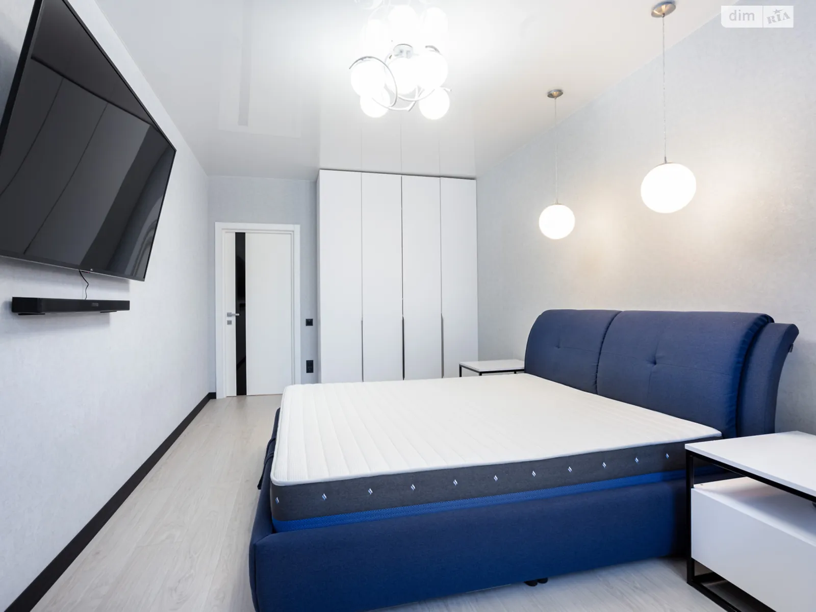 Продається 1-кімнатна квартира 52.2 кв. м у Києві, пров. Ясинуватський, 10 - фото 1