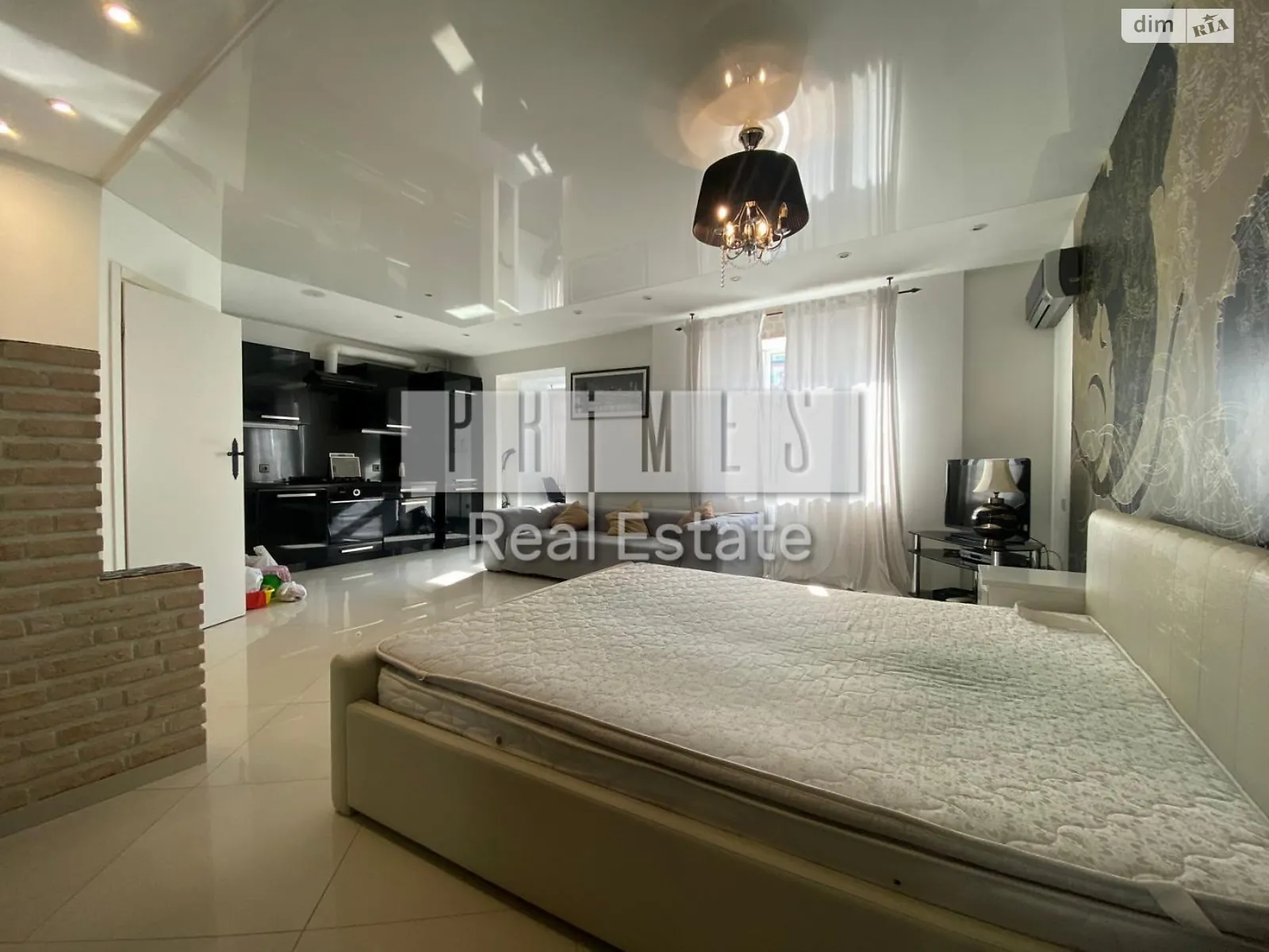 Продается 1-комнатная квартира 41 кв. м в Киеве, ул. Рыбальская - фото 1