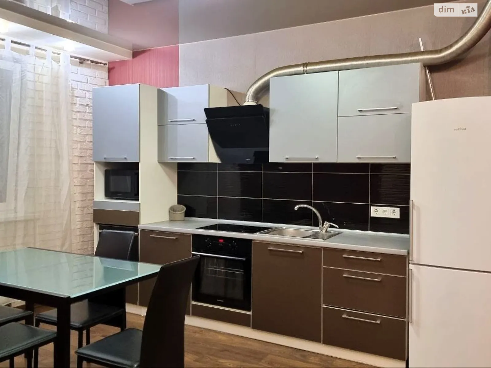 Сдается в аренду 1-комнатная квартира 44 кв. м в Киеве, ул. Юрия Шумского, 5 - фото 1