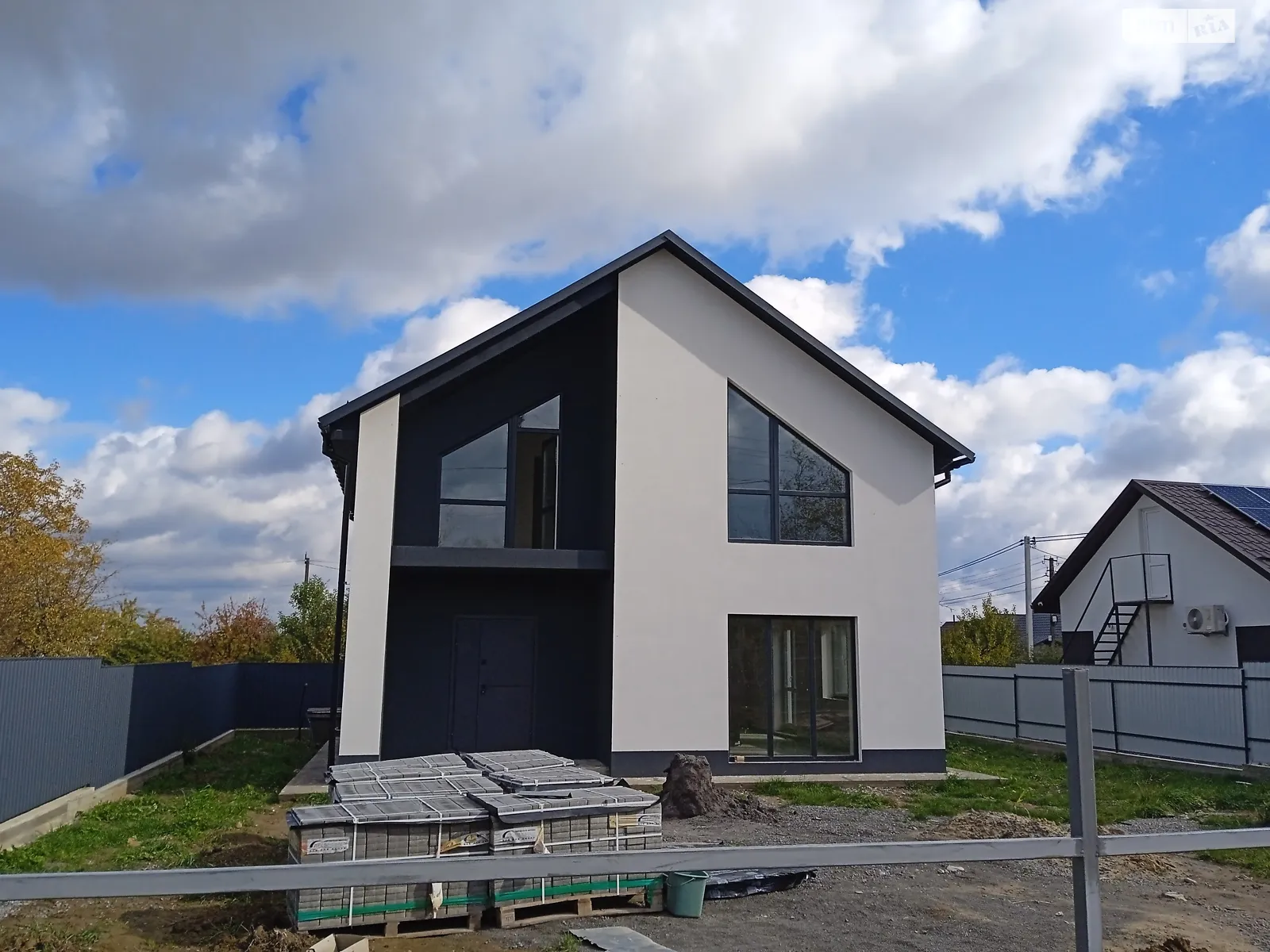 Продается дом на 2 этажа 120 кв. м с мебелью, цена: 78000 $ - фото 1