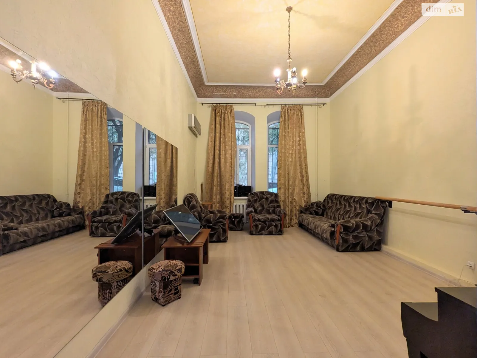 Сдается в аренду 2-комнатная квартира 64.1 кв. м в Одессе, ул. Торговая, 8 - фото 1