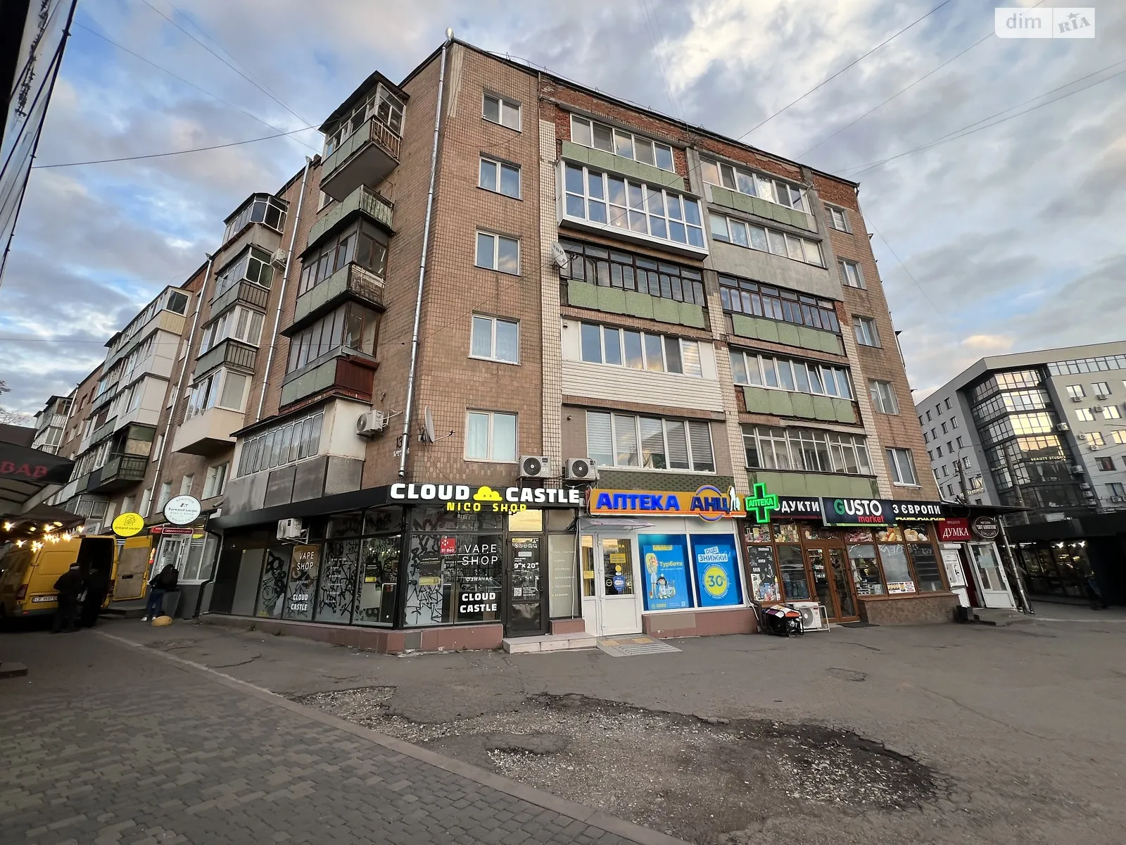 Здається в оренду приміщення вільного призначення 40 кв. м в 5-поверховій будівлі, цена: 30000 грн - фото 1