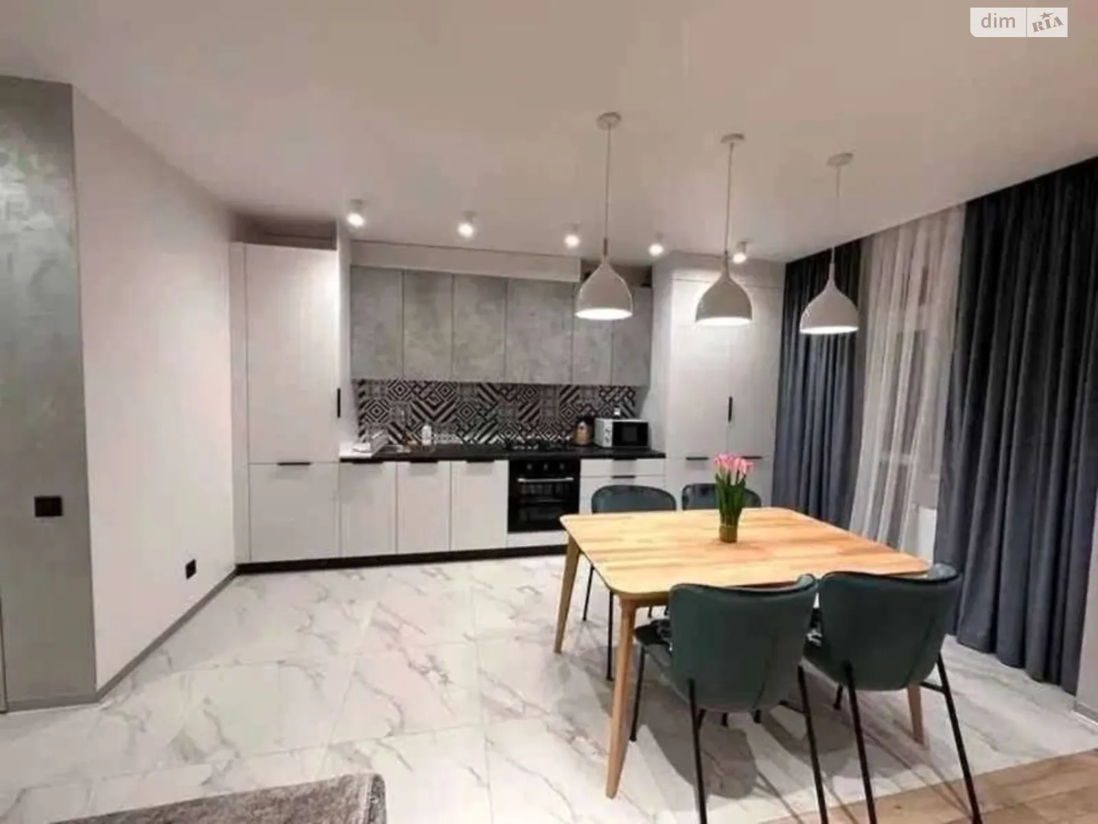 Сдается в аренду 1-комнатная квартира 65 кв. м в Одессе, ул. Валерия Самофалова - фото 1