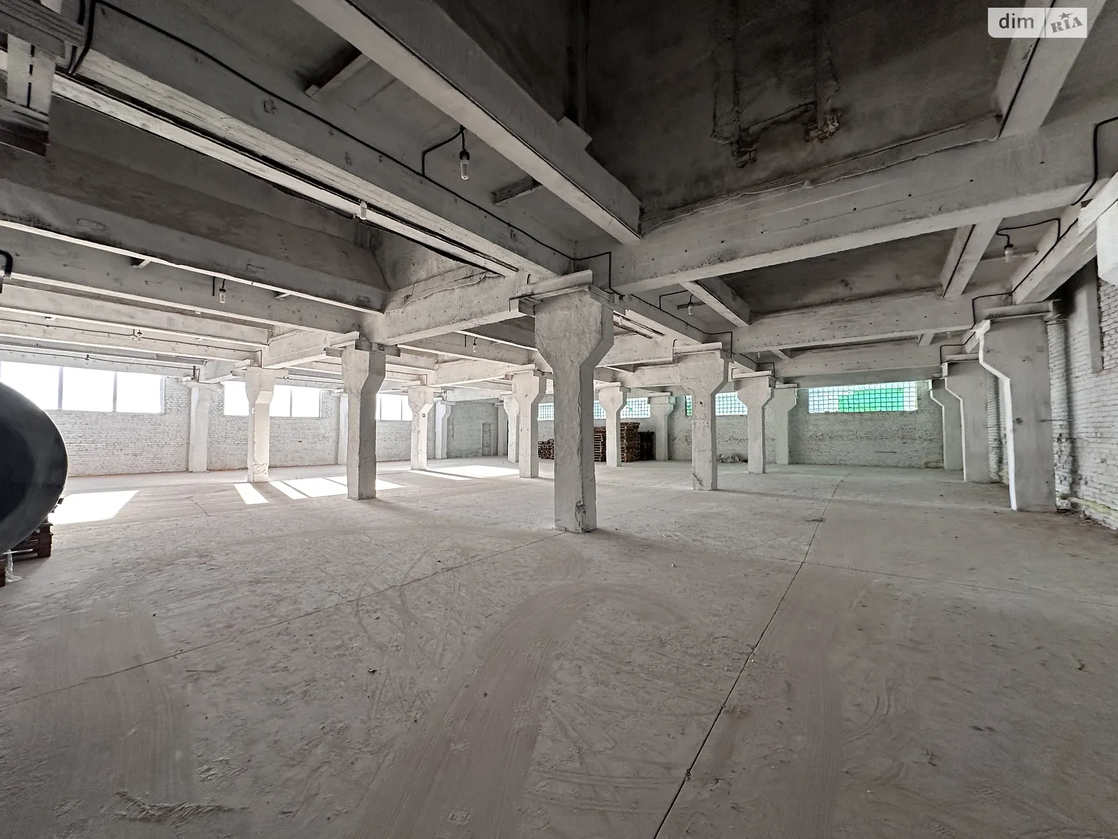 Сдается в аренду помещения свободного назначения 3000 кв. м в 4-этажном здании, цена: 120000 грн - фото 1