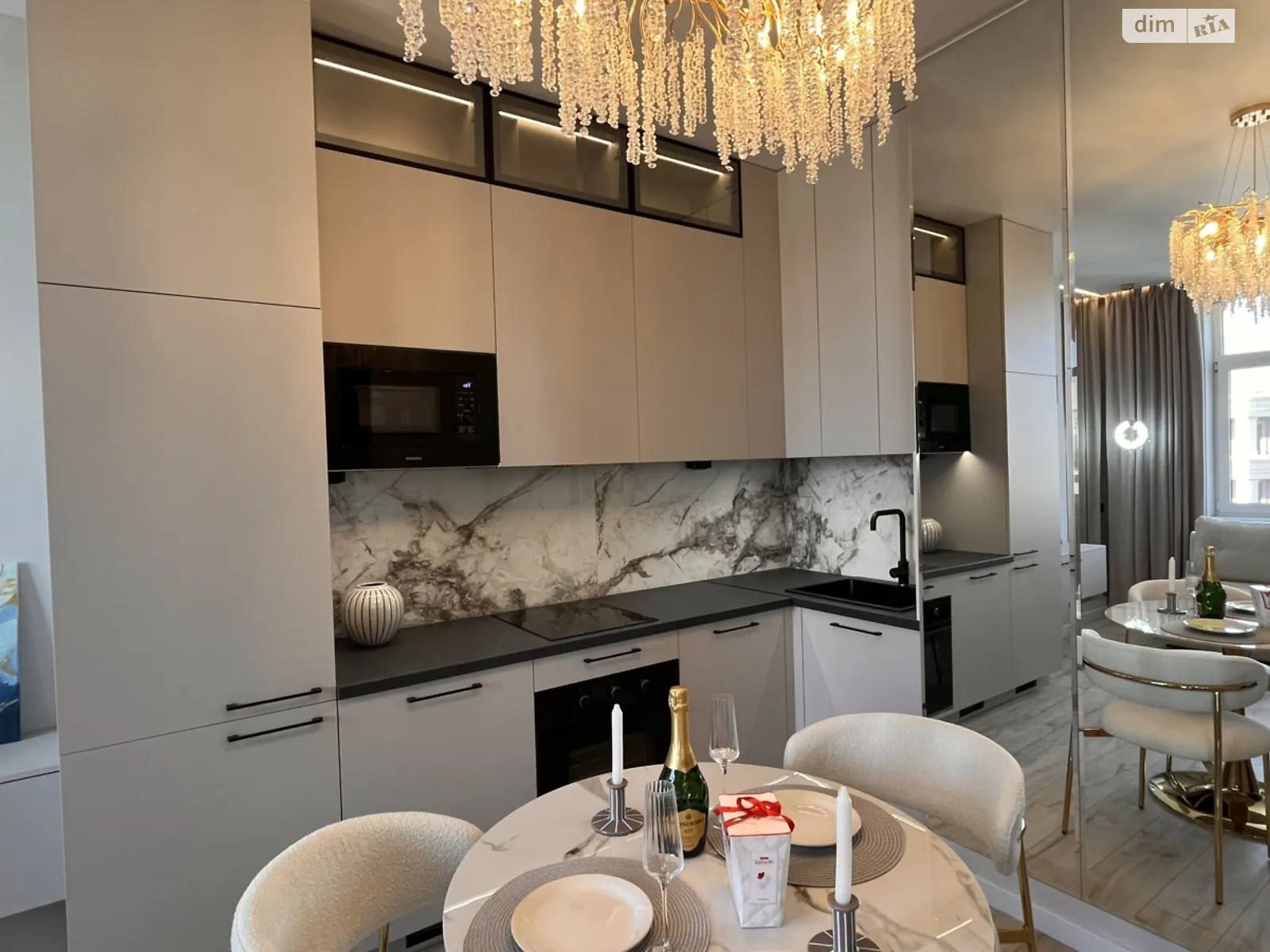 Продается 1-комнатная квартира 43 кв. м в Одессе, пер. Курортный - фото 1