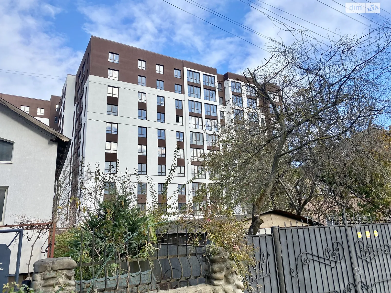 Продається 3-кімнатна квартира 86.6 кв. м у Івано-Франківську, вул. Ленкавського, 22 - фото 1