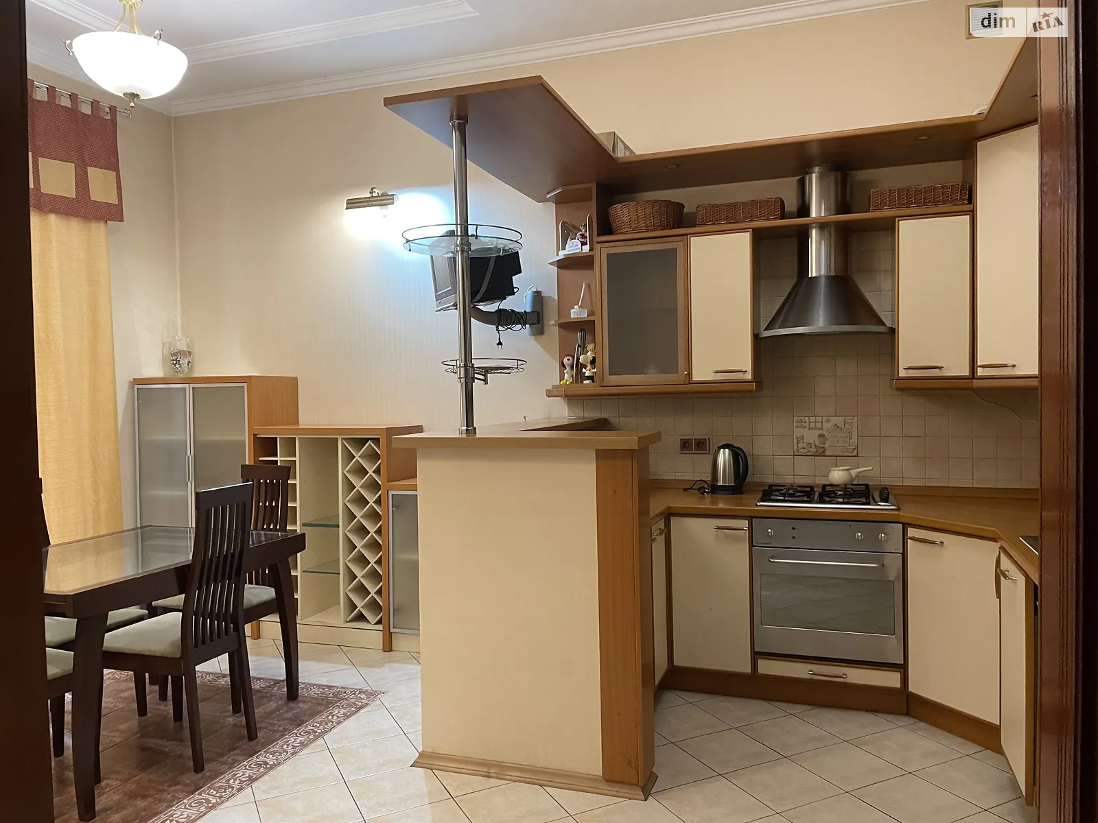 Здається в оренду 3-кімнатна квартира 90 кв. м у Львові, вул. Крушельницької Соломії, 19 - фото 1