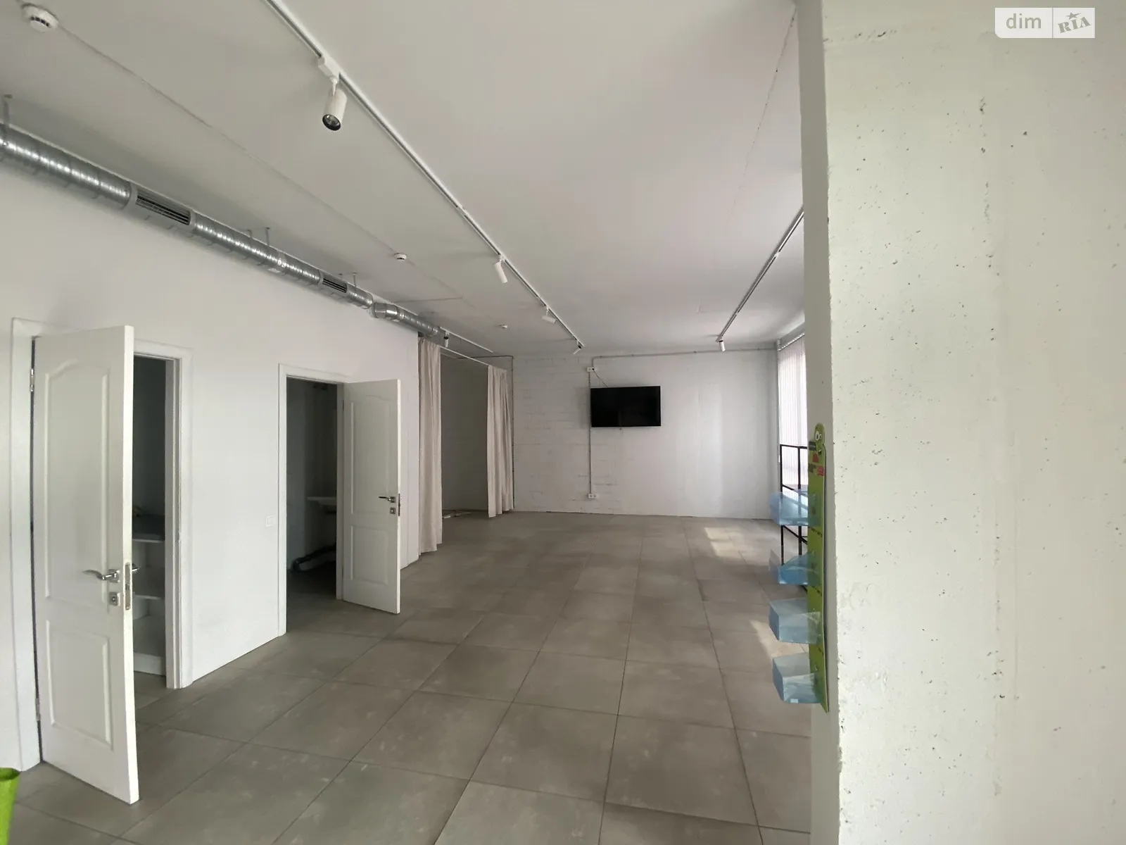 Здається в оренду приміщення вільного призначення 70 кв. м в 25-поверховій будівлі, цена: 25000 грн - фото 1