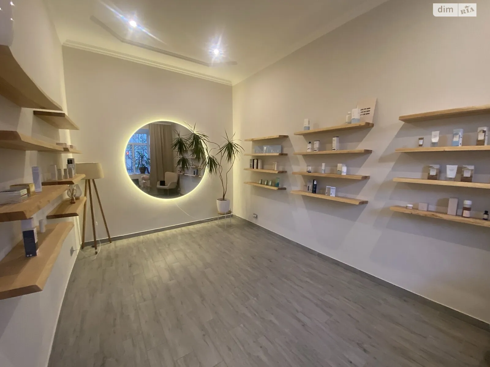 Здається в оренду приміщення вільного призначення 28 кв. м в 4-поверховій будівлі, цена: 25000 грн - фото 1