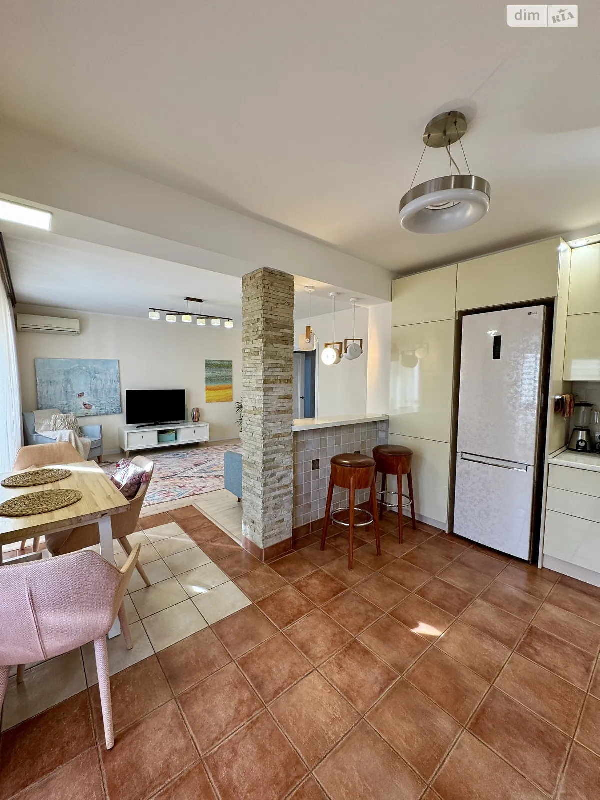 ул. Степана Бандеры, 7/1 Выставка Хмельницкий - фото 4