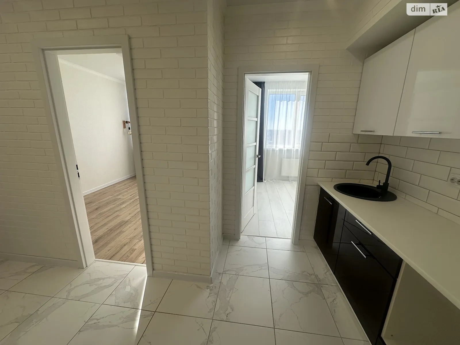 Продается 2-комнатная квартира 42 кв. м в Лиманке, ул. Архитекторская, 1 К3 - фото 1