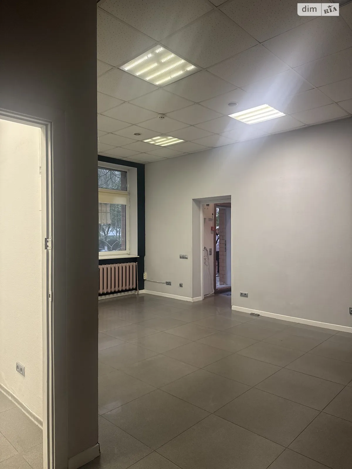 Сдается в аренду помещения свободного назначения 54 кв. м в 16-этажном здании, цена: 20000 грн - фото 1