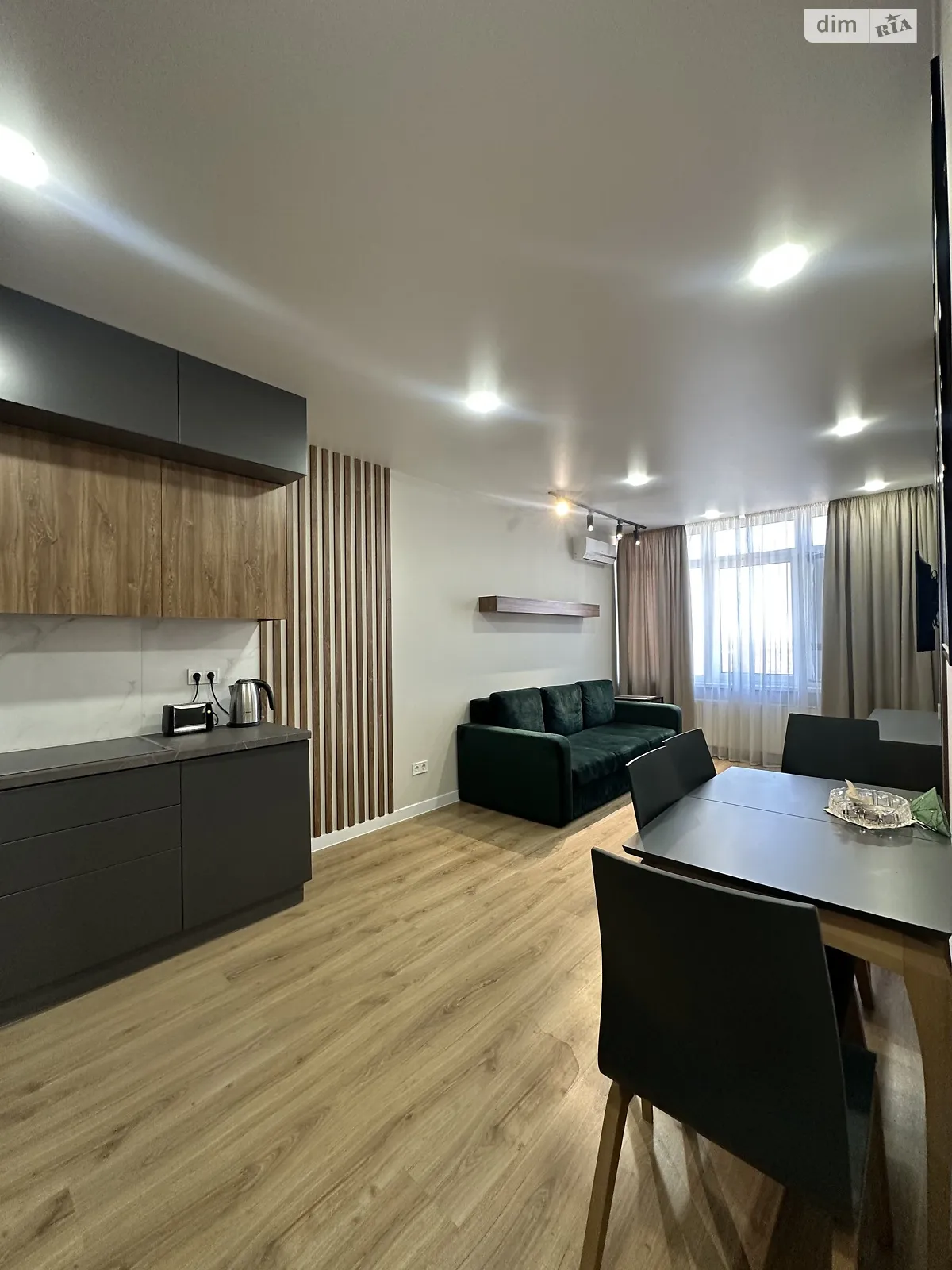 Продается 2-комнатная квартира 60 кв. м в Лиманке, ул. Жемчужная, 1Б - фото 1