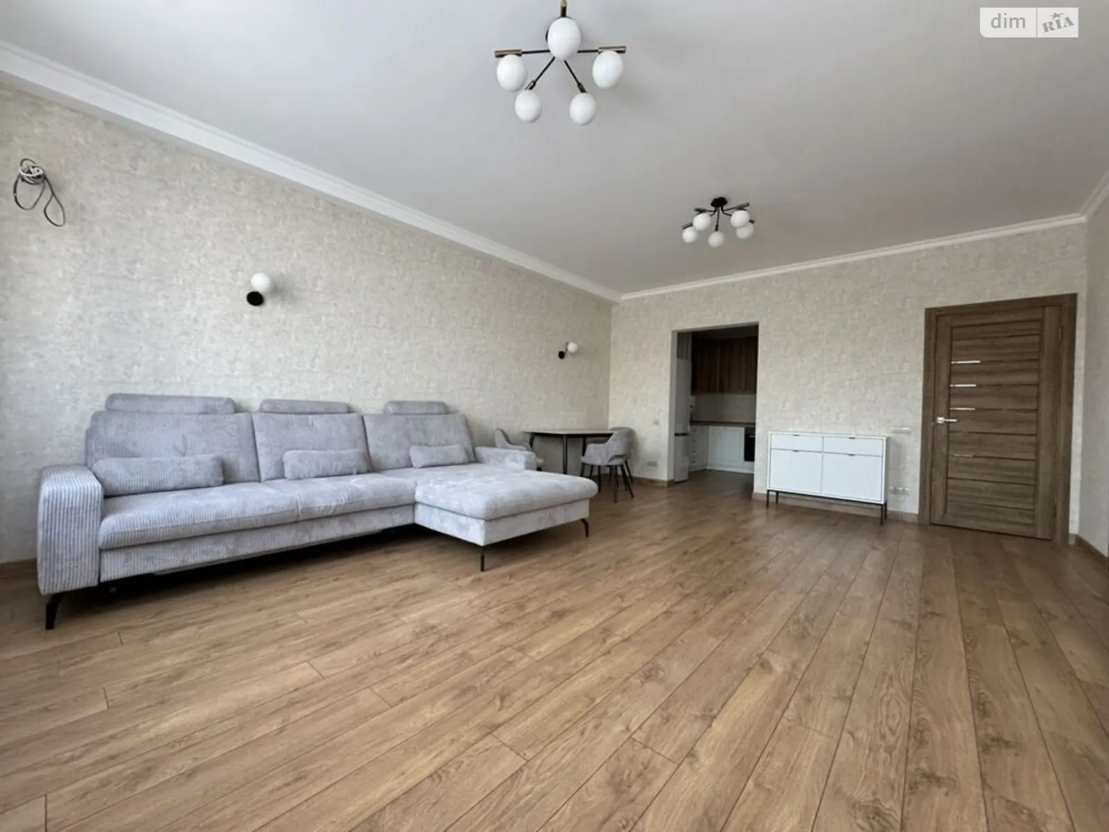 Продается 2-комнатная квартира 67 кв. м в Киеве, ул. Дмитрия Луценко(Крейсера "Аврора"), 6 - фото 1
