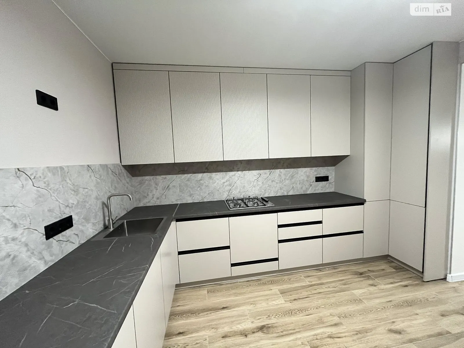 Продается 2-комнатная квартира 81 кв. м в Хмельницком, цена: 101000 $ - фото 1