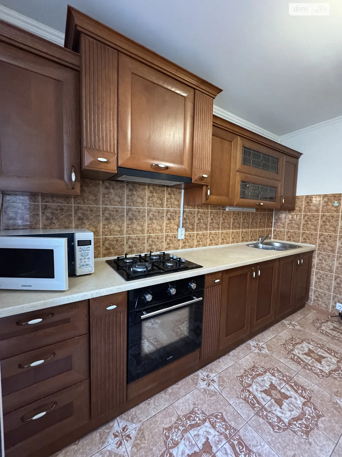 3-комнатная квартира 60 кв. м в Тернополе, ул. Будного Степана - фото 1