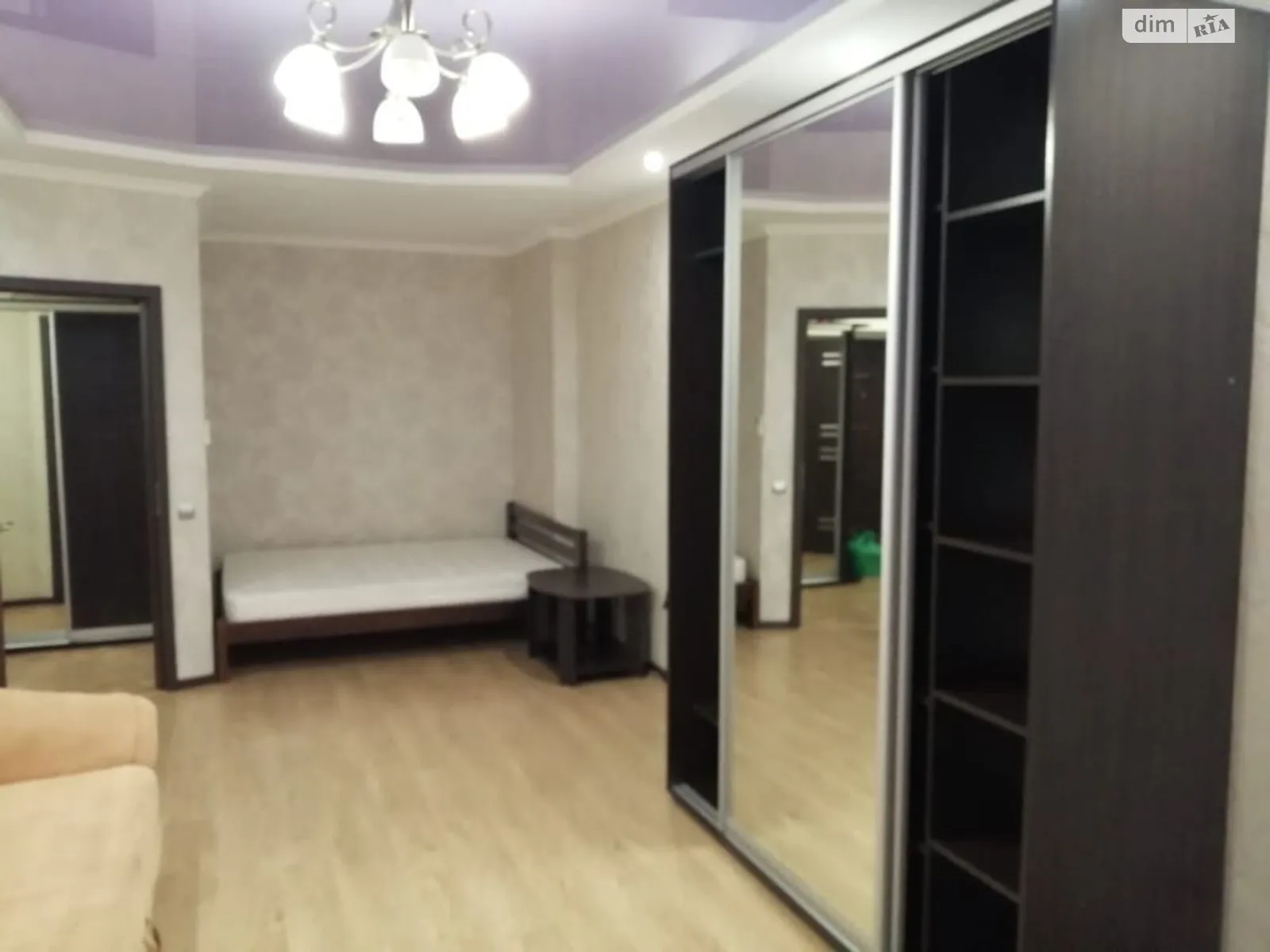 Сдается в аренду 1-комнатная квартира 50 кв. м в Одессе, ул. Костанди, 162/1 - фото 1